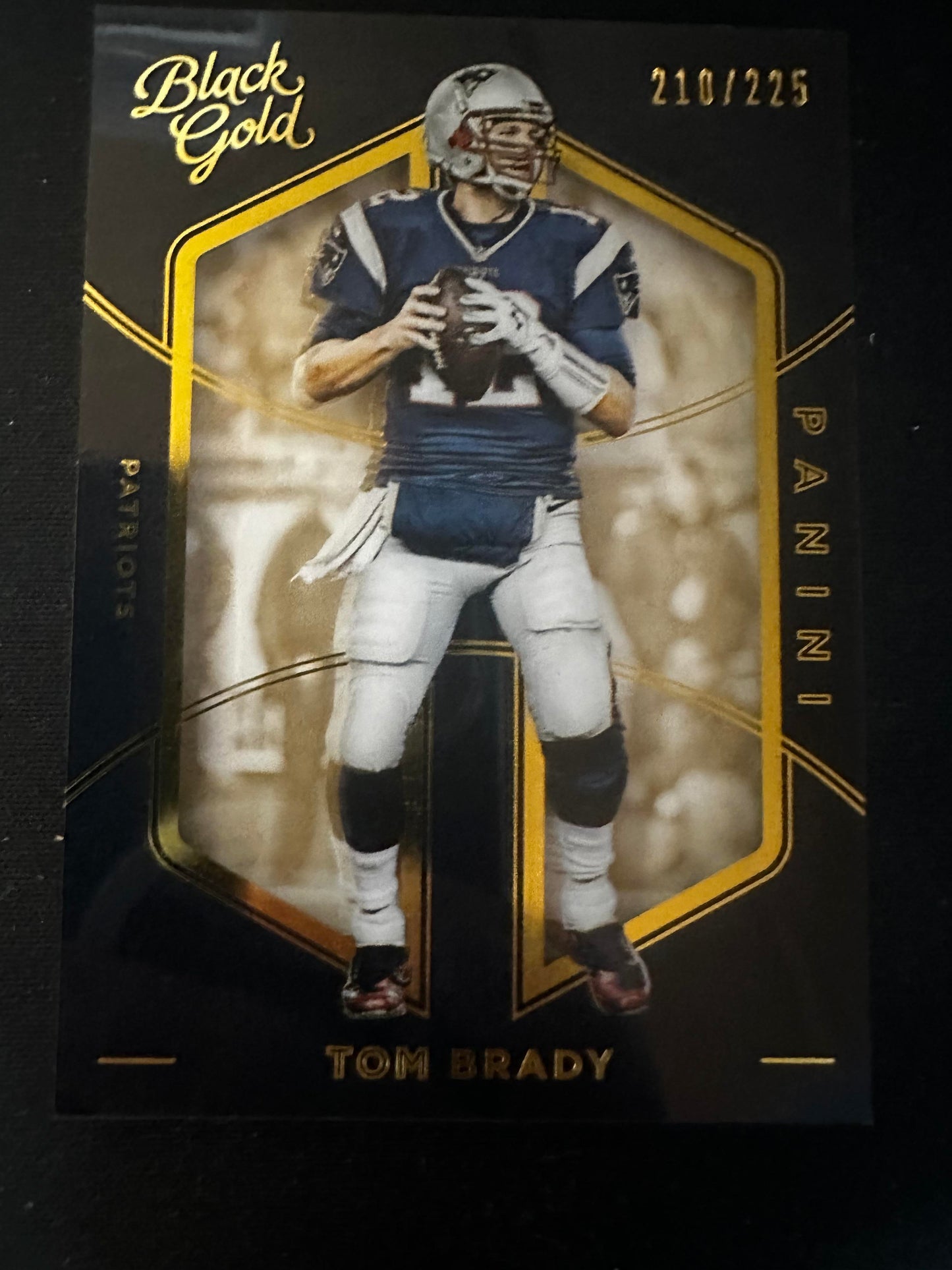 #47 Tom Brady 2016 Panini Black Gold SN #/225 New England Patriots sports
