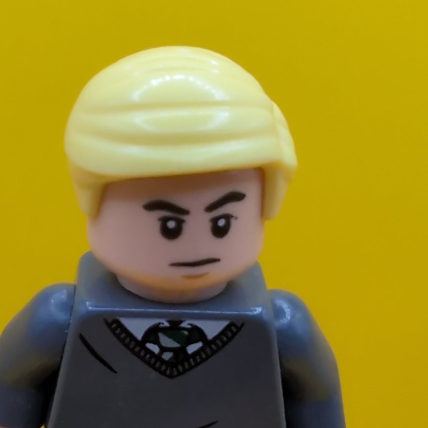 Draco Malfoy hp221 Slytherin Sweater Black Medium Legs Harry Potter Minifigure Lego