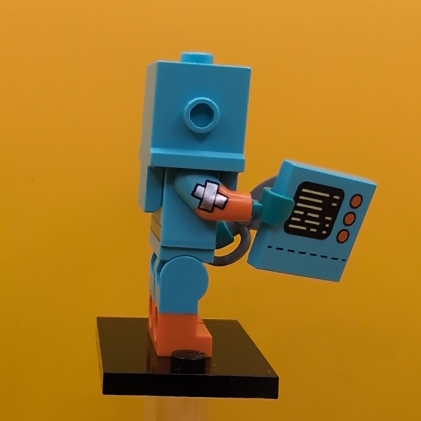 Cardboard Robot col23-6 Series 23 (complete Set with Stand and Accessories) CMF Minifigure Lego