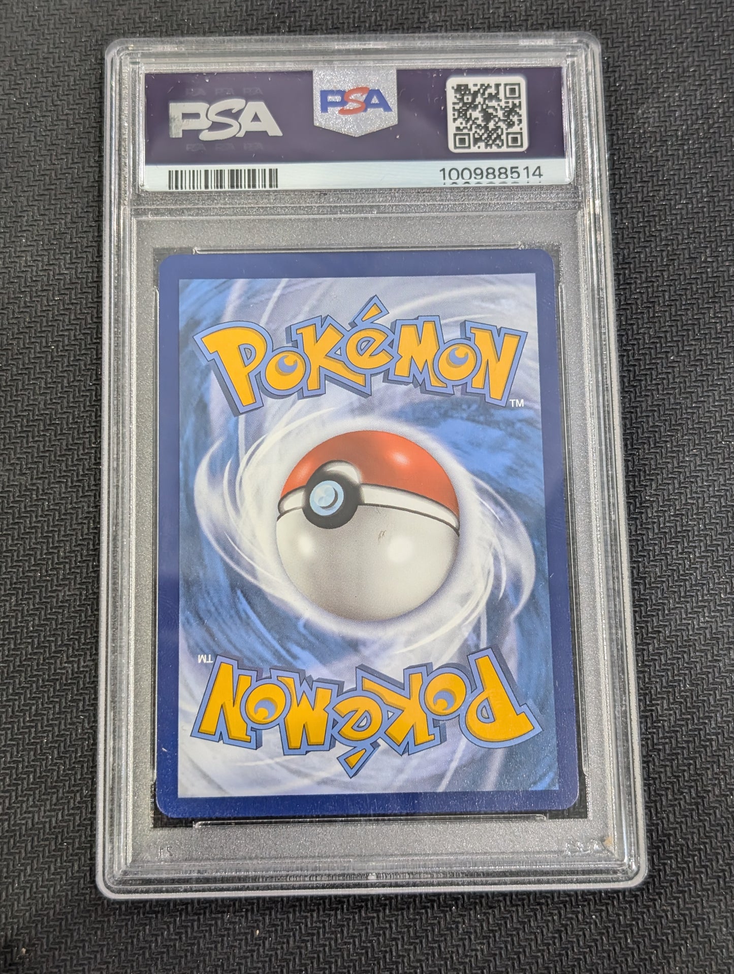 #044/185 Pikachu VMAX Vivid Voltage PSA 10