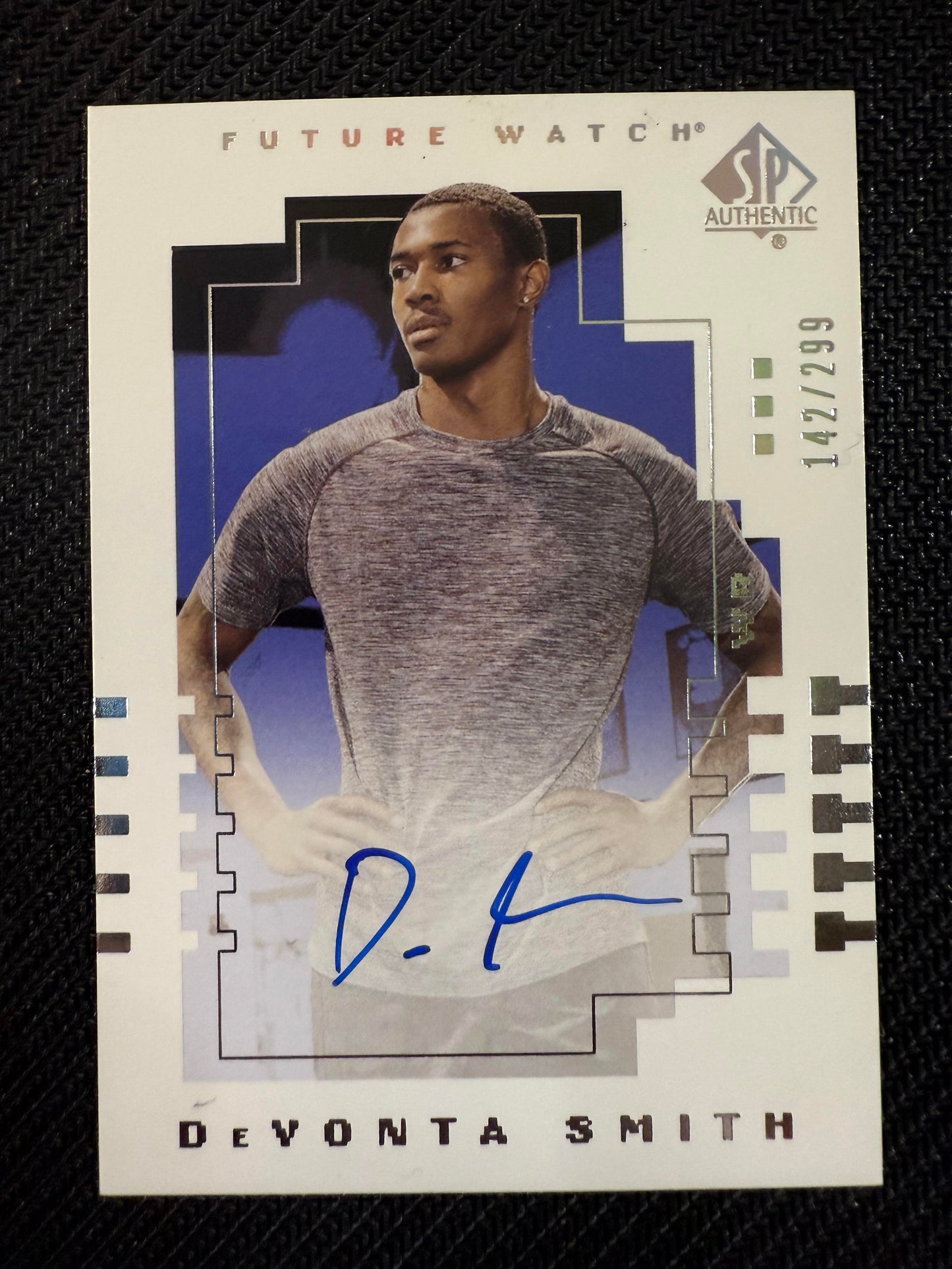 #00T-DS DeVonta Smith 2021 Upper Deck Goodwin Champions /299 SP Authentic Auto