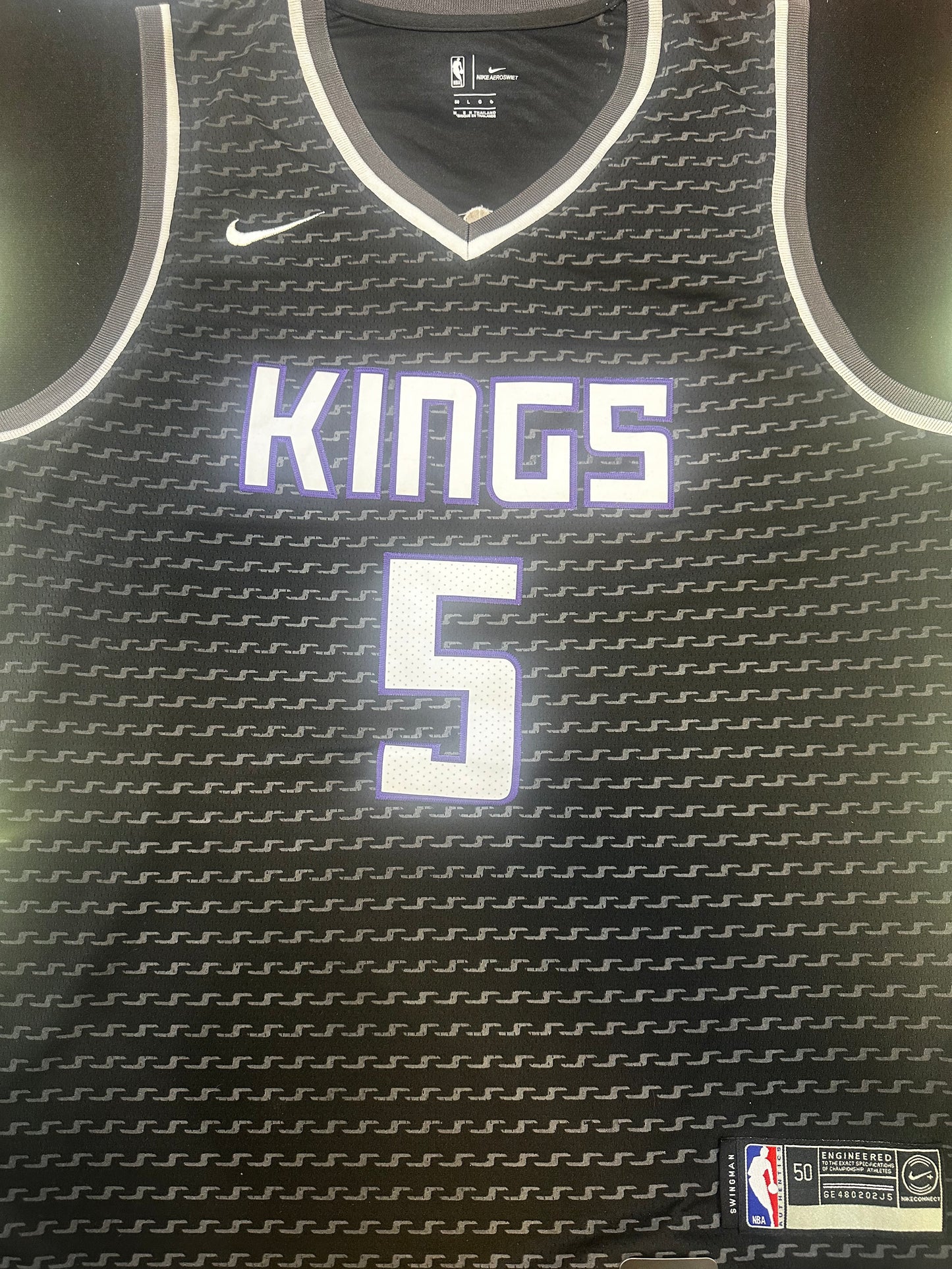 De’Aaron Fox Signed Kings Jersey Beckett Authentication