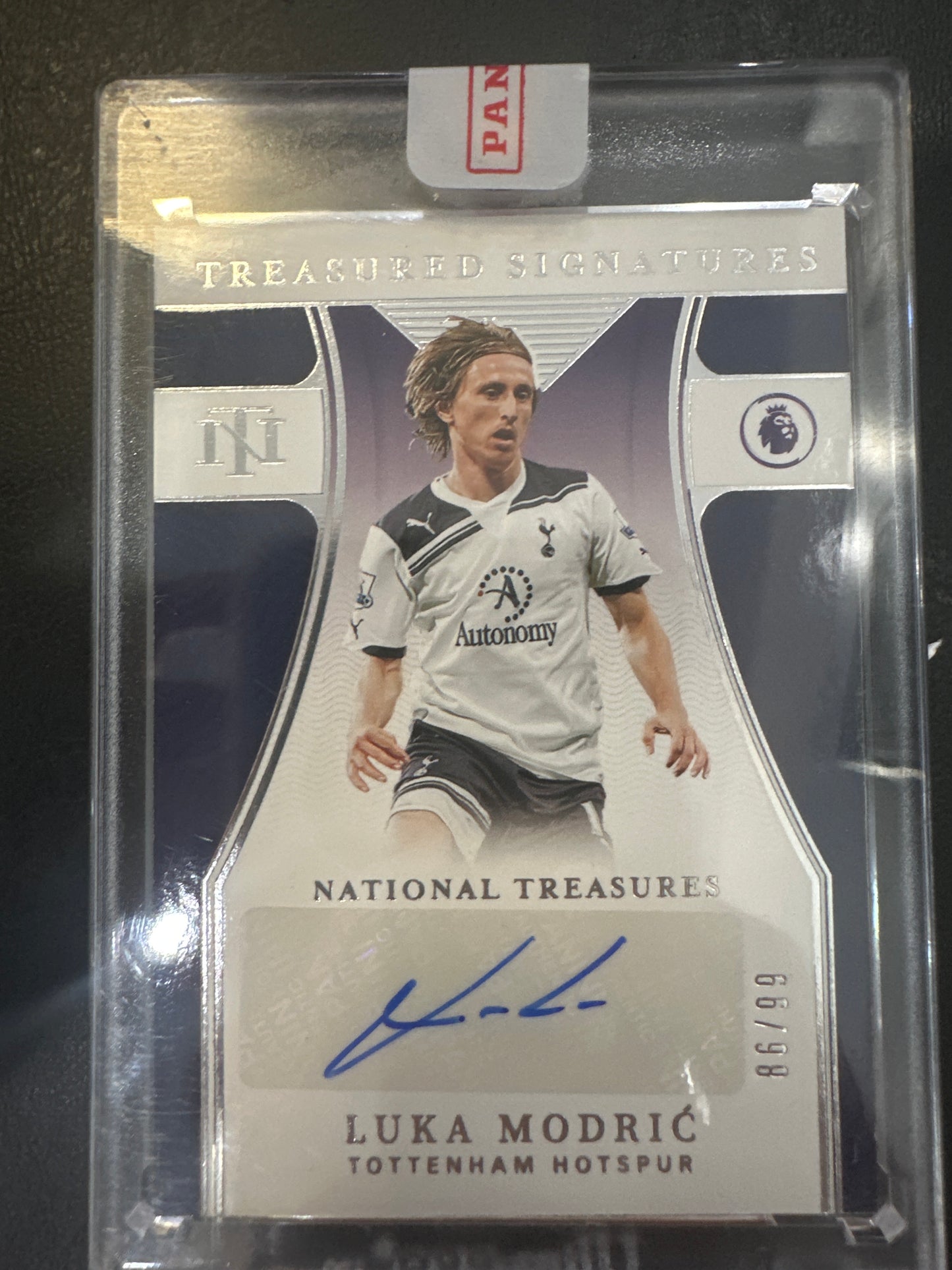Luka Modric TS-LMO 2021 National Treasures Autographs 86/99