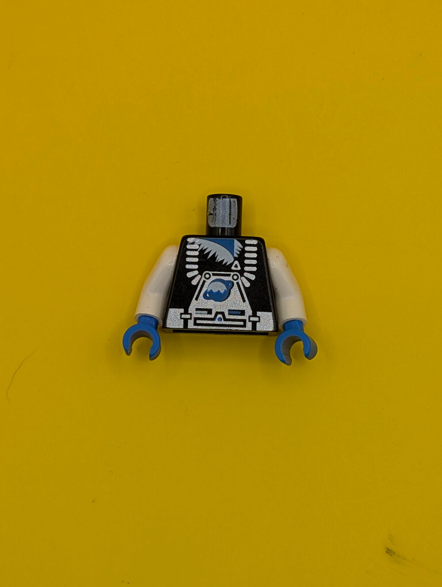 Torso Space Ice Planet Silver Pattern / White Arms / Blue Hands 973p62c01 Lego