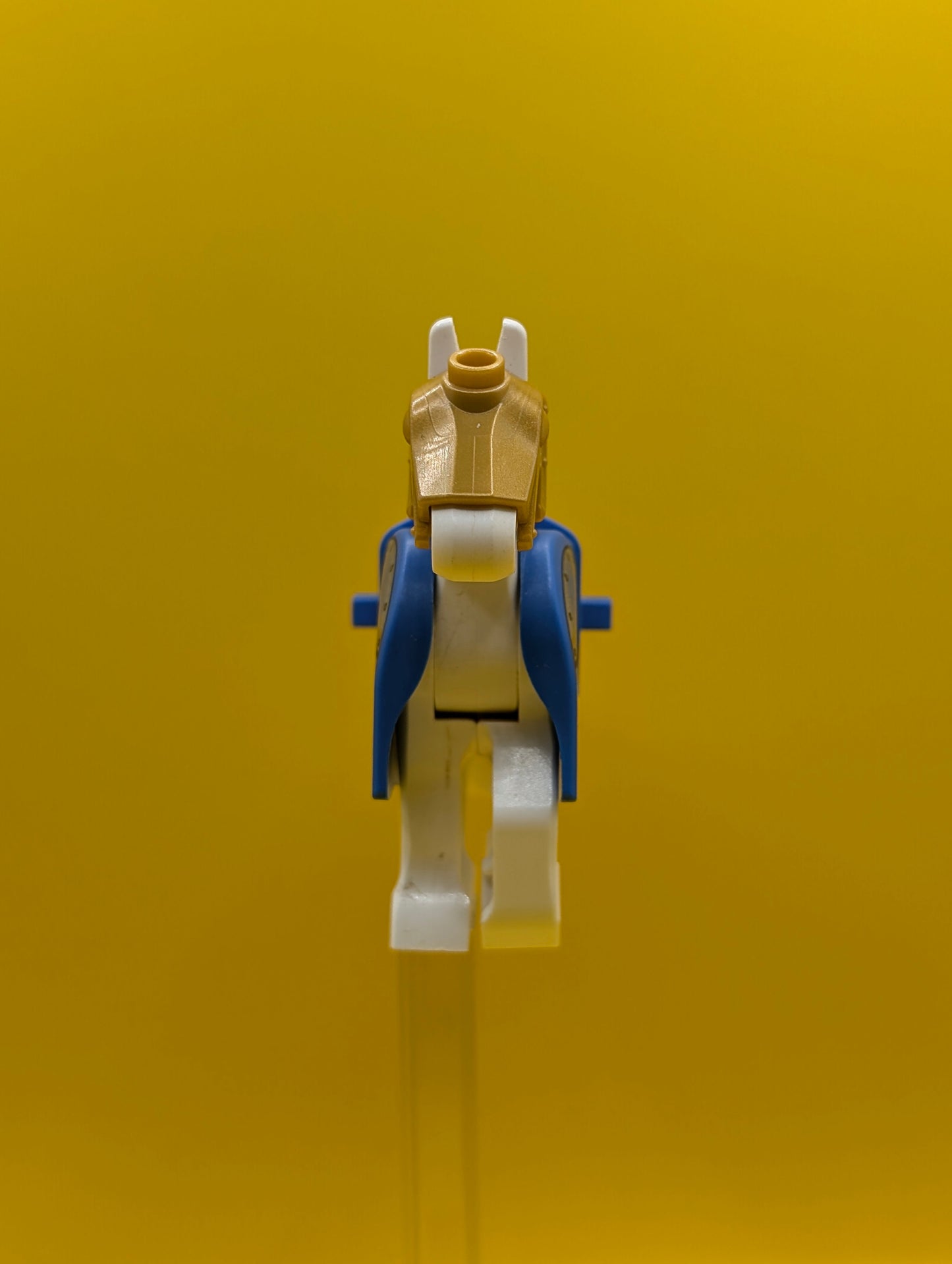 White Horse w/ Battle Helmet and Blue Barding 13744pb02 Animal Part Lego