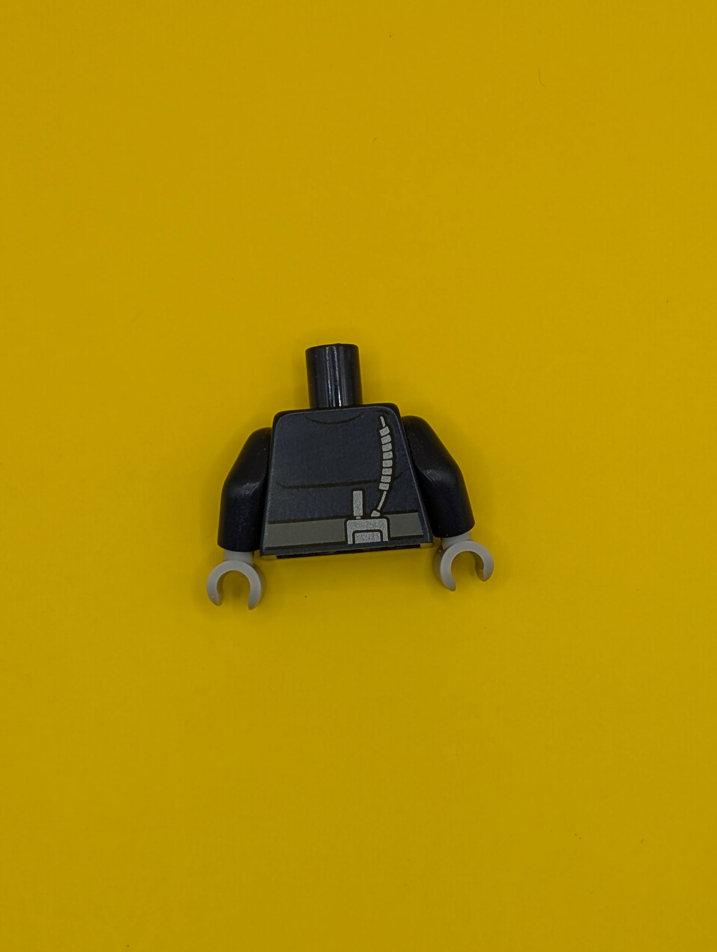 Torso Police 3 Zippers, Minifigure Head Badge, Radio and Belt with Pockets Pattern / Dark Blue Arms / Light Bluish Gray Hands 973pb1569c01 Lego