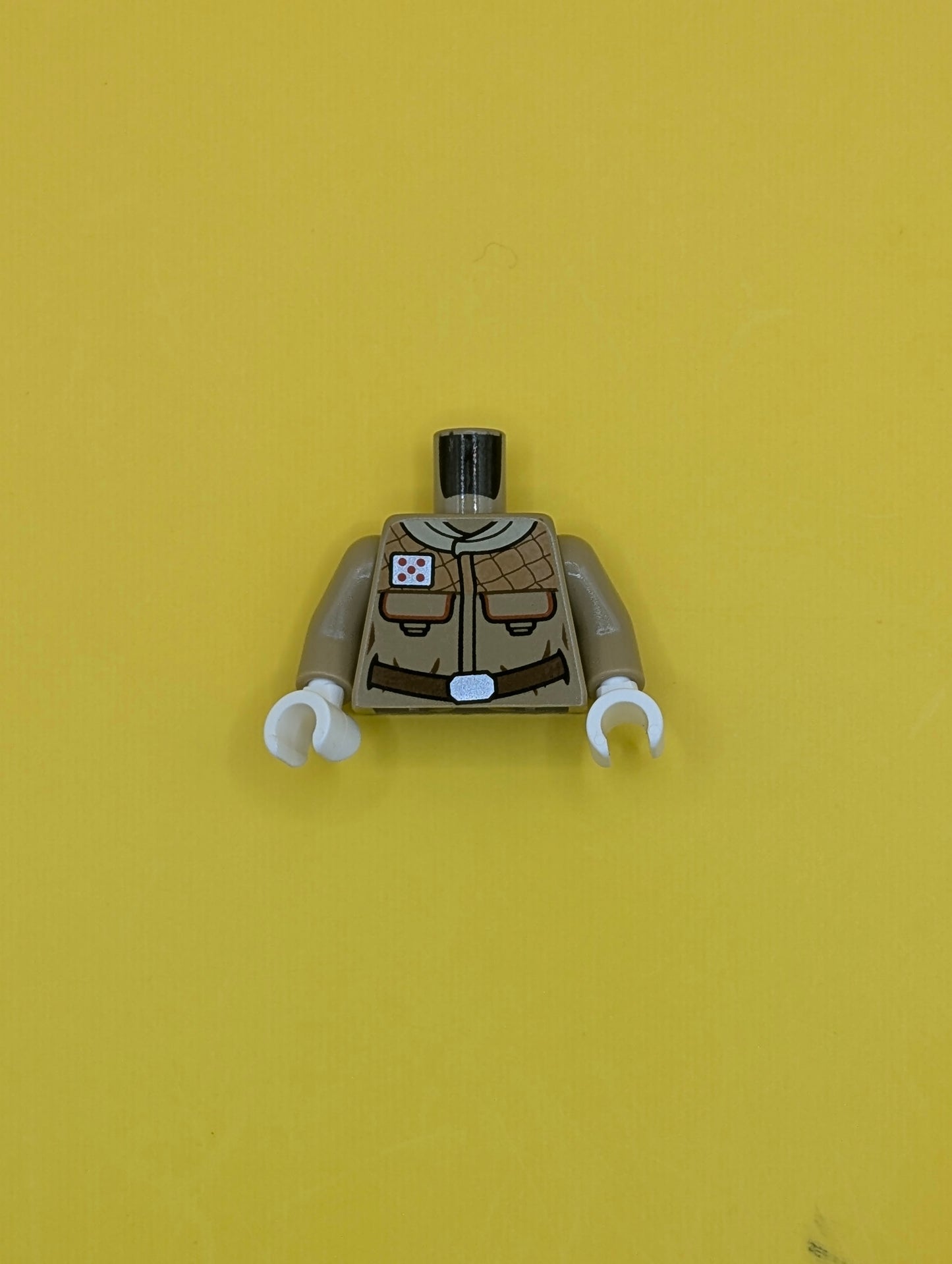 Torso SW Hoth Rebel Jacket with Pockets and Brown Belt Pattern / Dark Tan Arms / White Hands 973pb1315c01 Lego