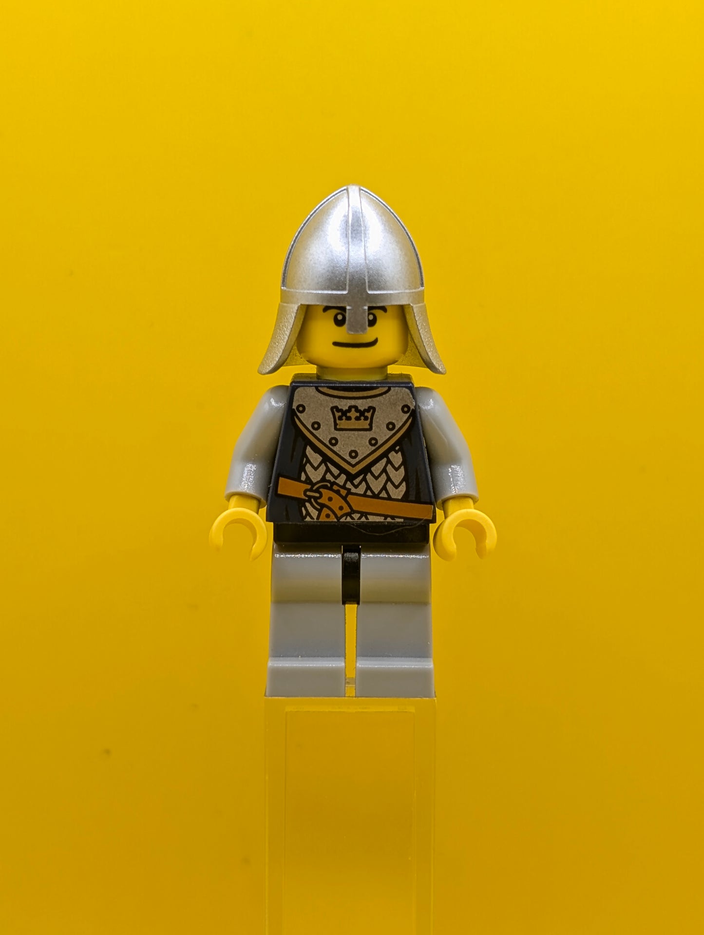 Fantasy Era cas341 Crown Knight Scale Mail with Crown, Helmet with Neck Protector, Dual Sided Head Castle Lego Minifigure