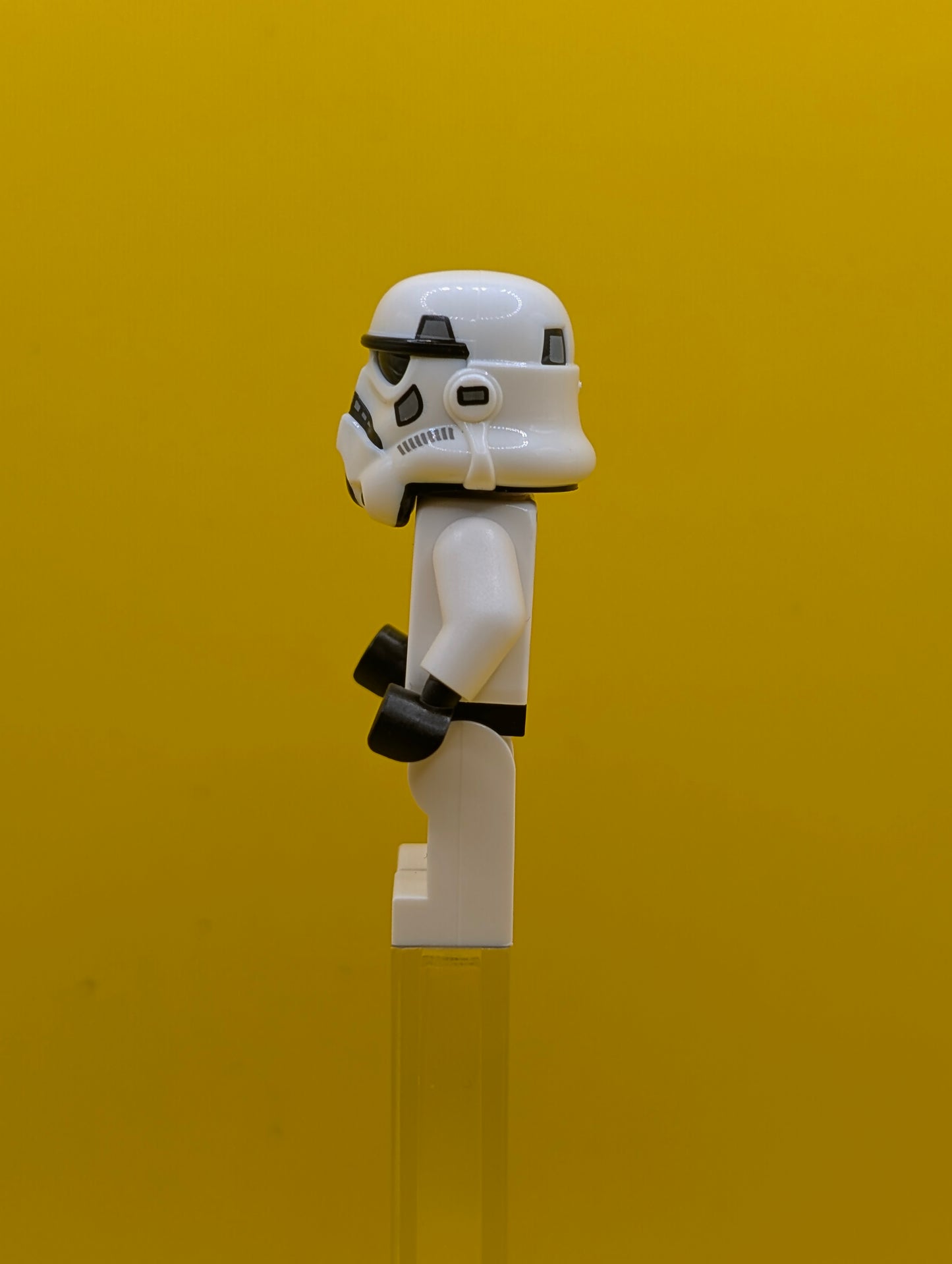 Imperial Stormtrooper sw0997a Male, Dual Molded Helmet with Black Panels on Back, Light Nougat Head, Scowl Star Wars Lego Minifigure