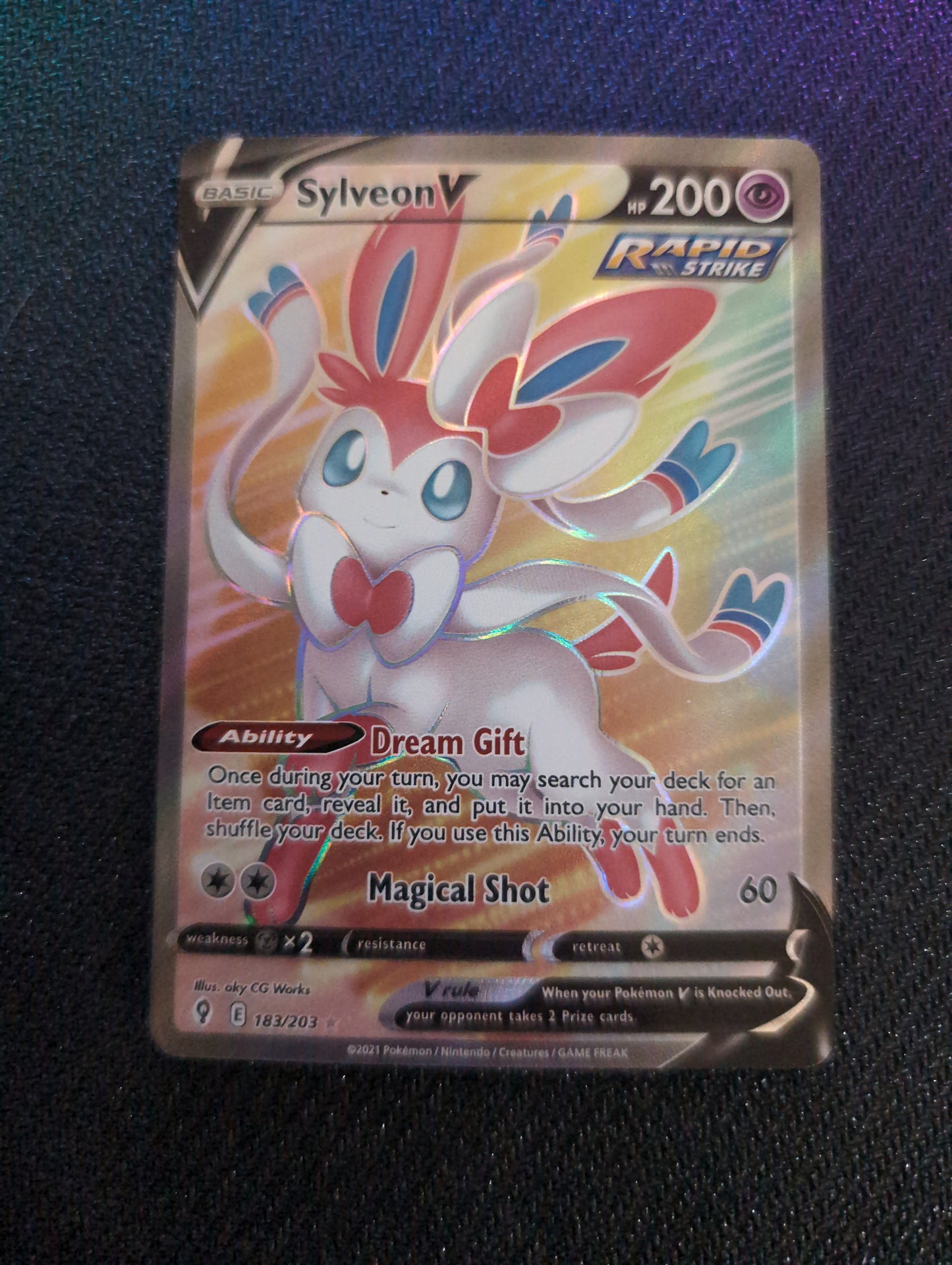 Sylveon v #183