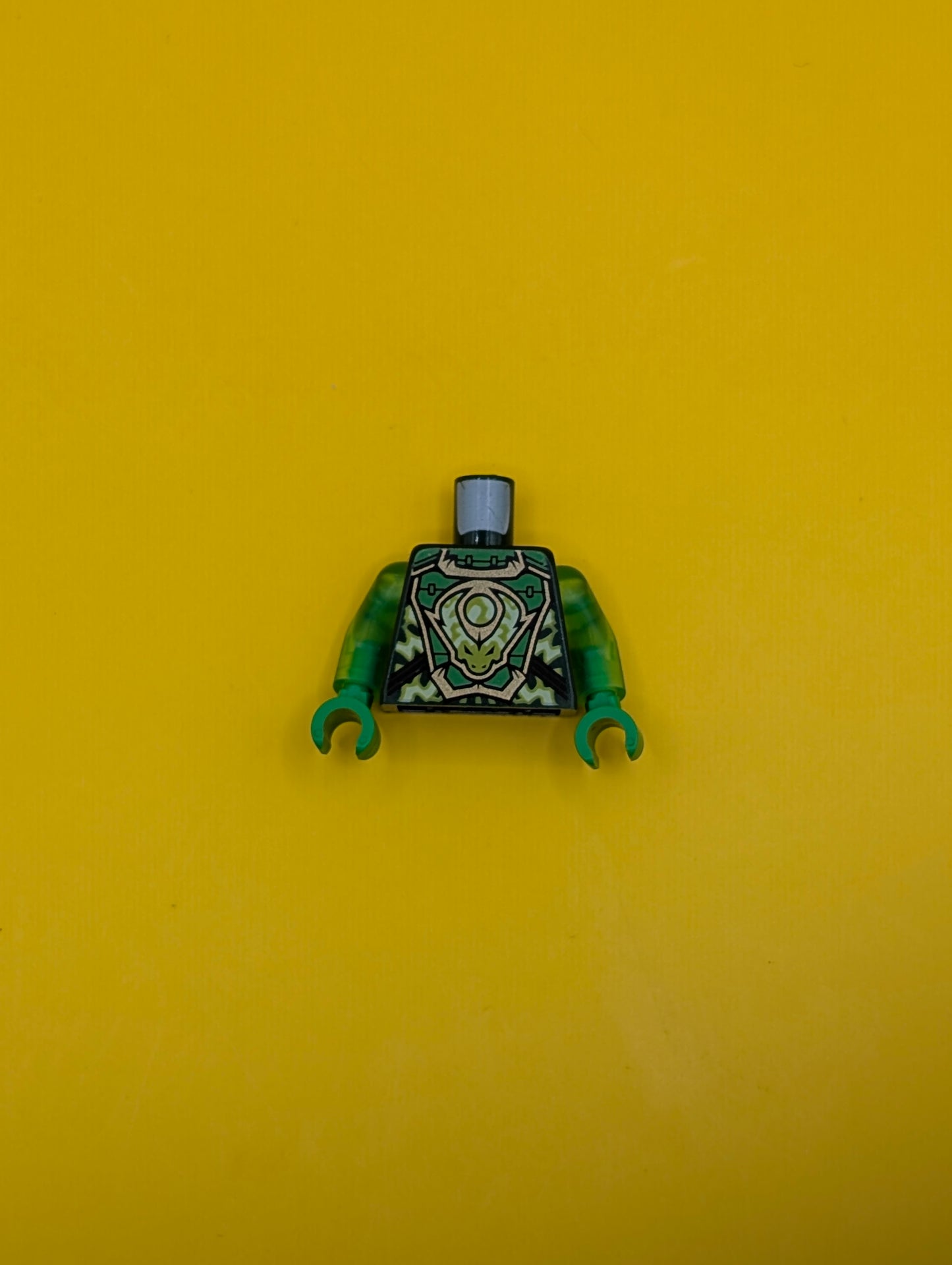 973pb5210c01 Torso Armor Breastplate, Lime Electricity, Dragon Head and Orb, Logogram 'L' on Back Pattern / Trans-Bright Green Arms / Bright Green Hands Lego Part