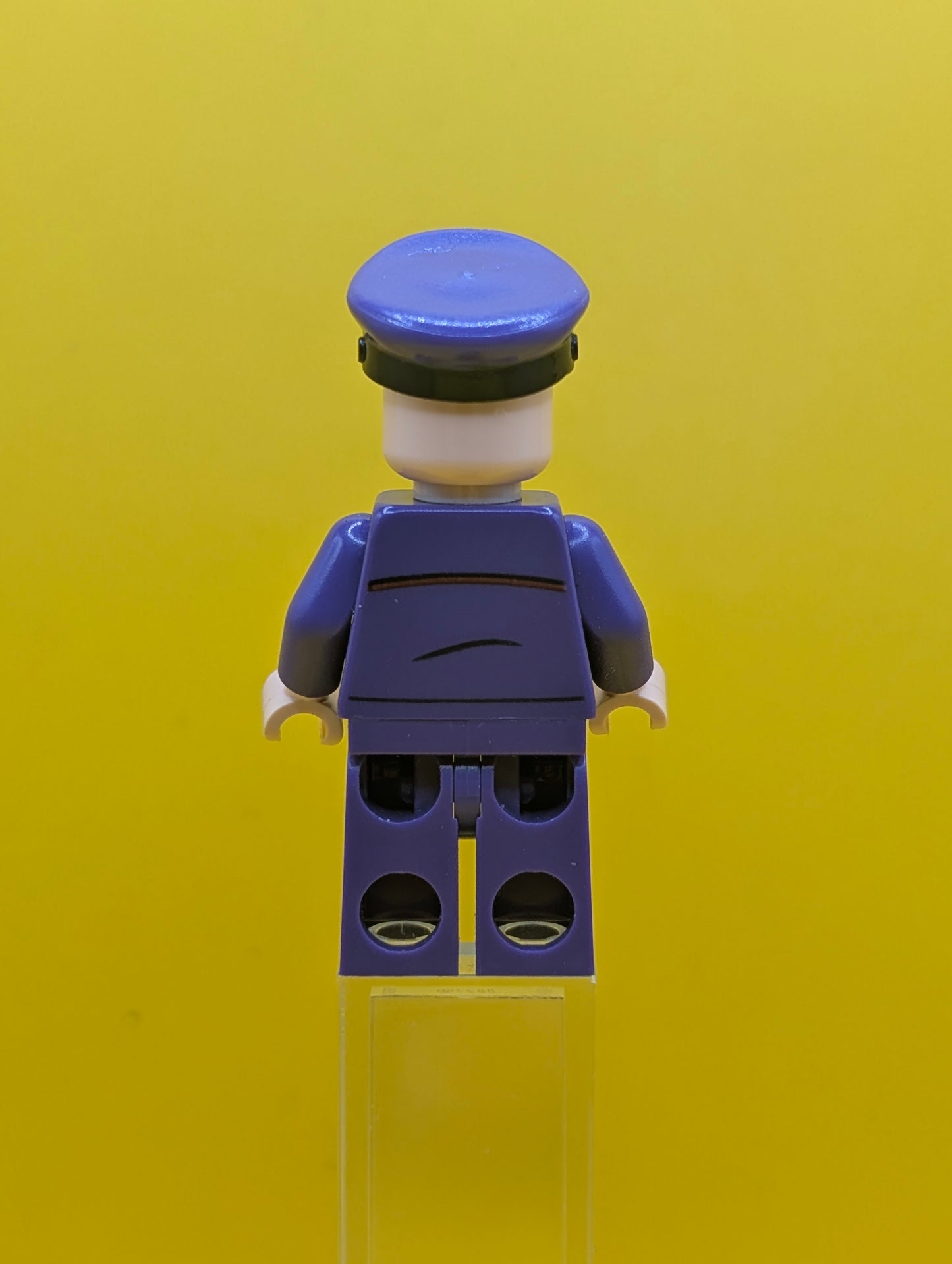 Stanley (Stan) Shunpike hp192 Knight Bus Conductor Uniform with Black Tie, Hat with Red Band Harry Potter Lego Minifigure