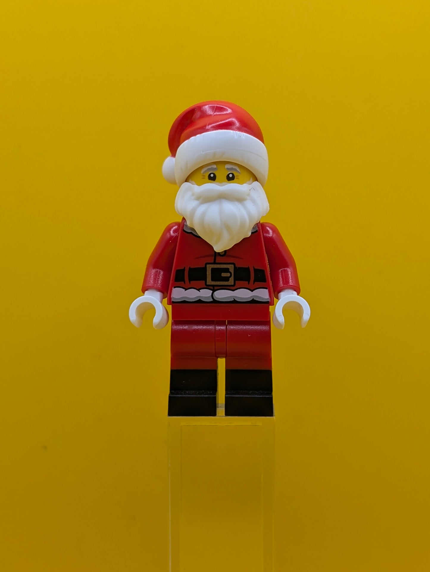 Santa hol368 Fur Lined Jacket with 2 Wrinkles on Back, Red Legs with Black Boots, Santa Hat with Printed Red Top Holiday Lego Minifigure