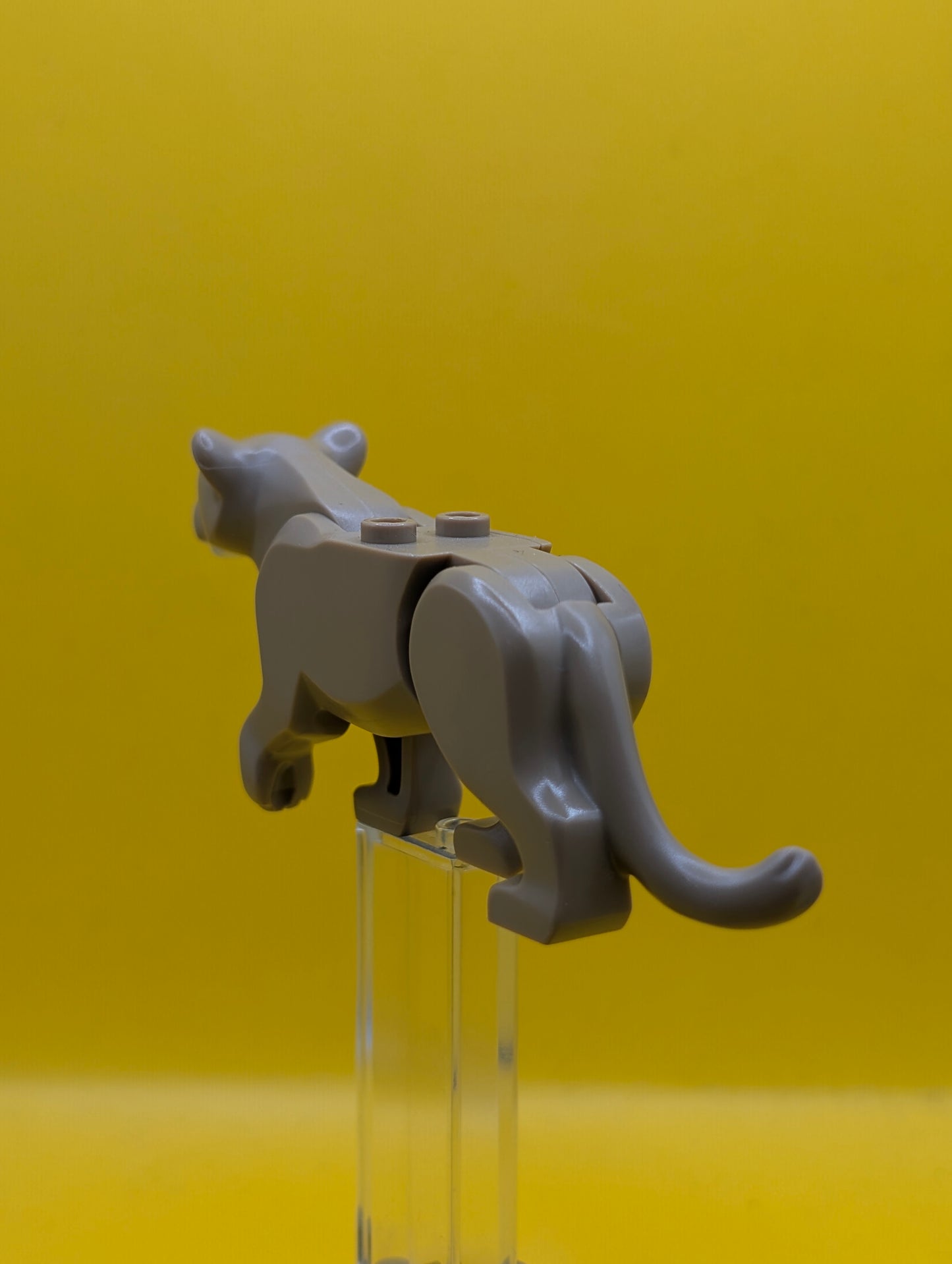 Mountain Lion bb0787c01pb04 with White Muzzle, Medium Azure Eyes and Nougat Nose Pattern Lego Minifigure