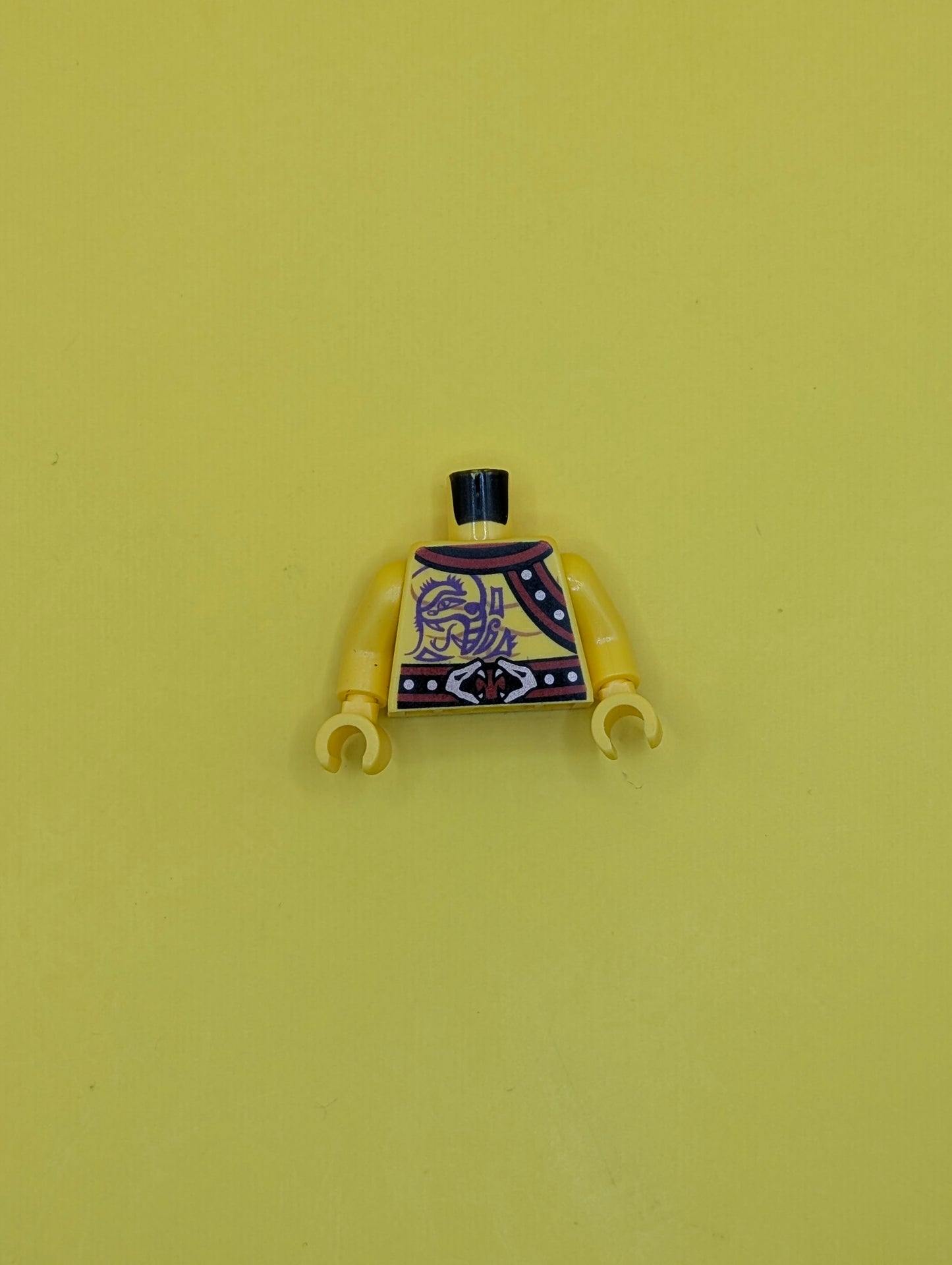 Torso Ninjago Bare Chest Muscles, Purple Snake Tattoos, Snake Buckle, Shoulder Strap Pattern / Yellow Arms / Yellow Hands 973pb1916c01 Lego