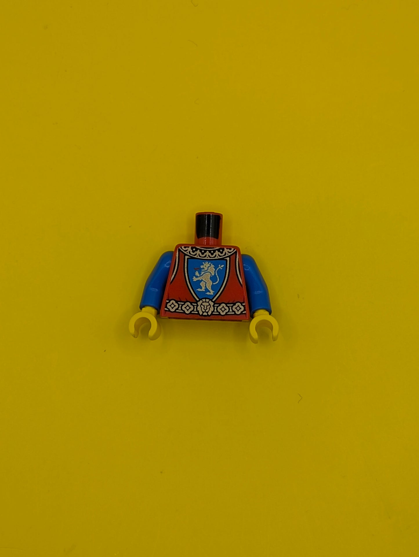 973pb4841c01 Torso Castle Surcoat, Gold Collar and Belt, Lion with Raised Foot on Blue Shield Emblem Pattern / Blue Arms / Yellow Hands Lego Part