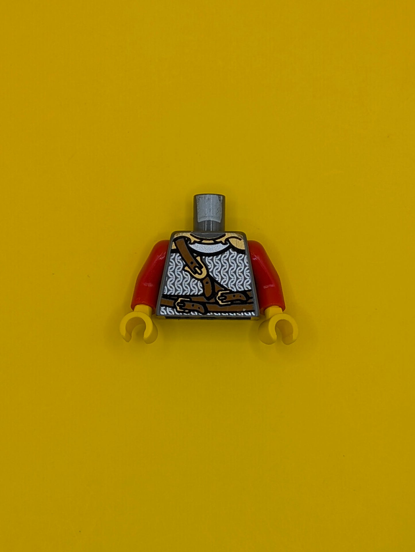 Torso Castle Kingdoms Chest Strap and Belt Front and Back Pattern / Red Arms / Yellow Hands 973pb0680c01 Lego