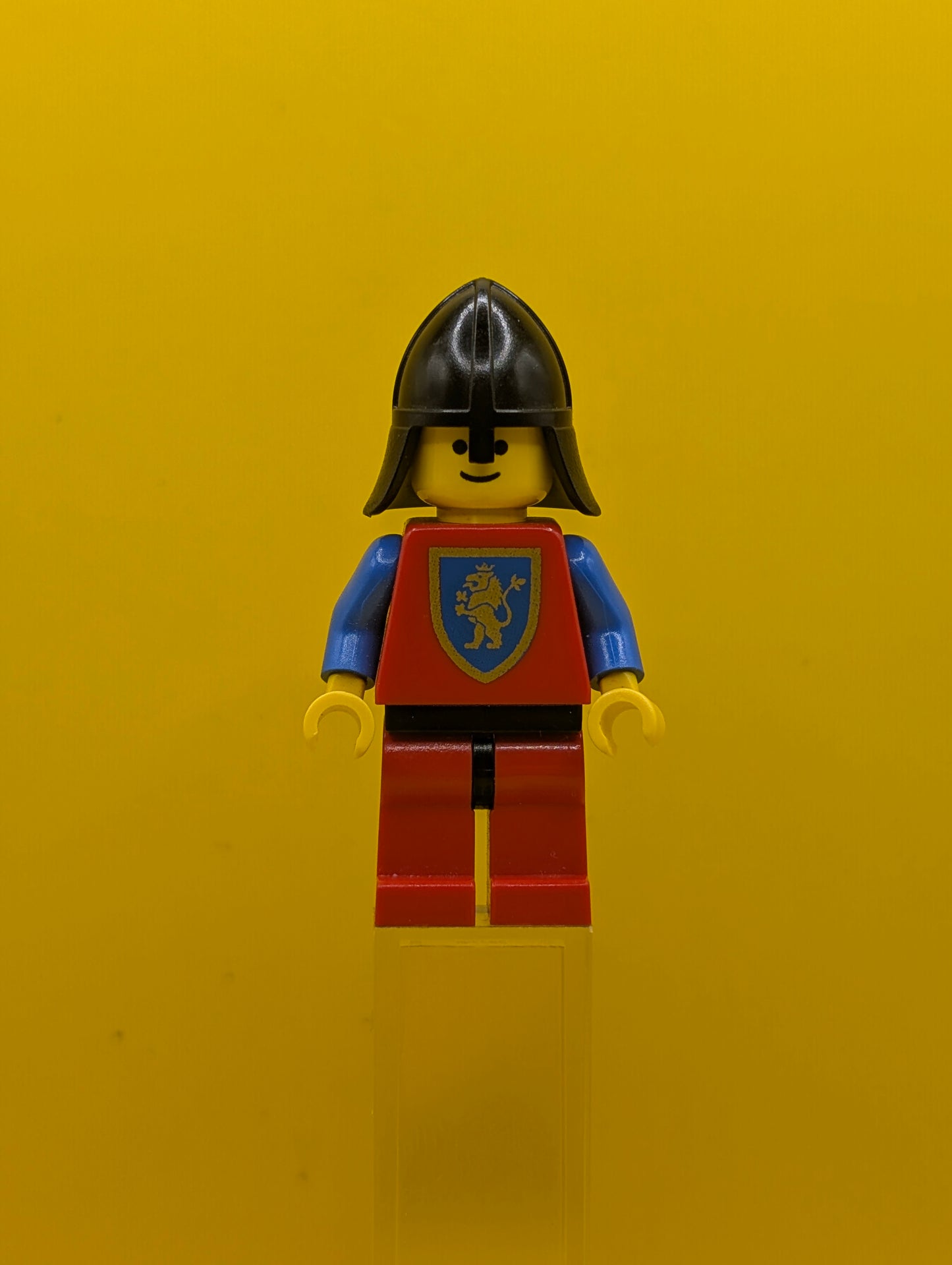 Crusader Lion cas120 Red Legs with Black Hips, Black Neck-Protector Castle Lego Minifigure