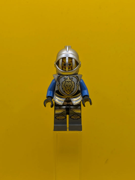 King's Knight Armor cas523 with Lion Head with Crown, Helmet with Fixed Grille Castle Lego Minifigure