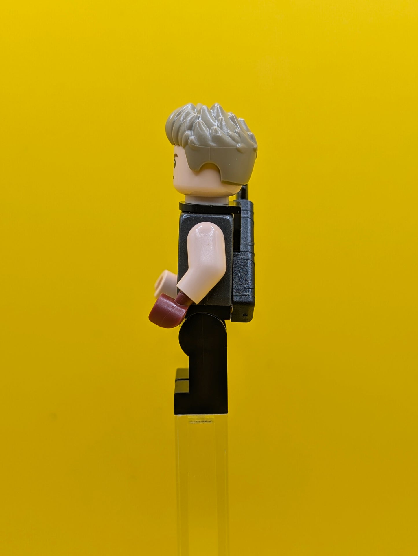 Hawkeye sh0925 Black and Dark Red Suit, Dark Tan Hair, Quiver, Silver Zipper Marvel Lego Minifigure