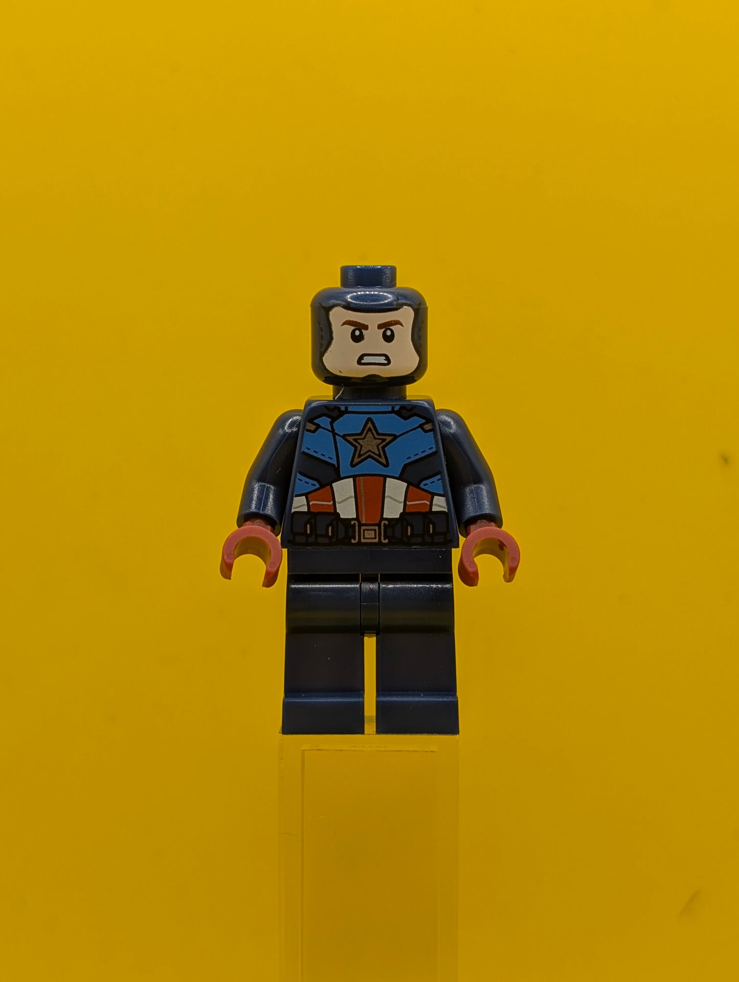 Captain America sh0852 Dark Blue Suit, Dark Red Hands, Helmet Marvel Lego Set