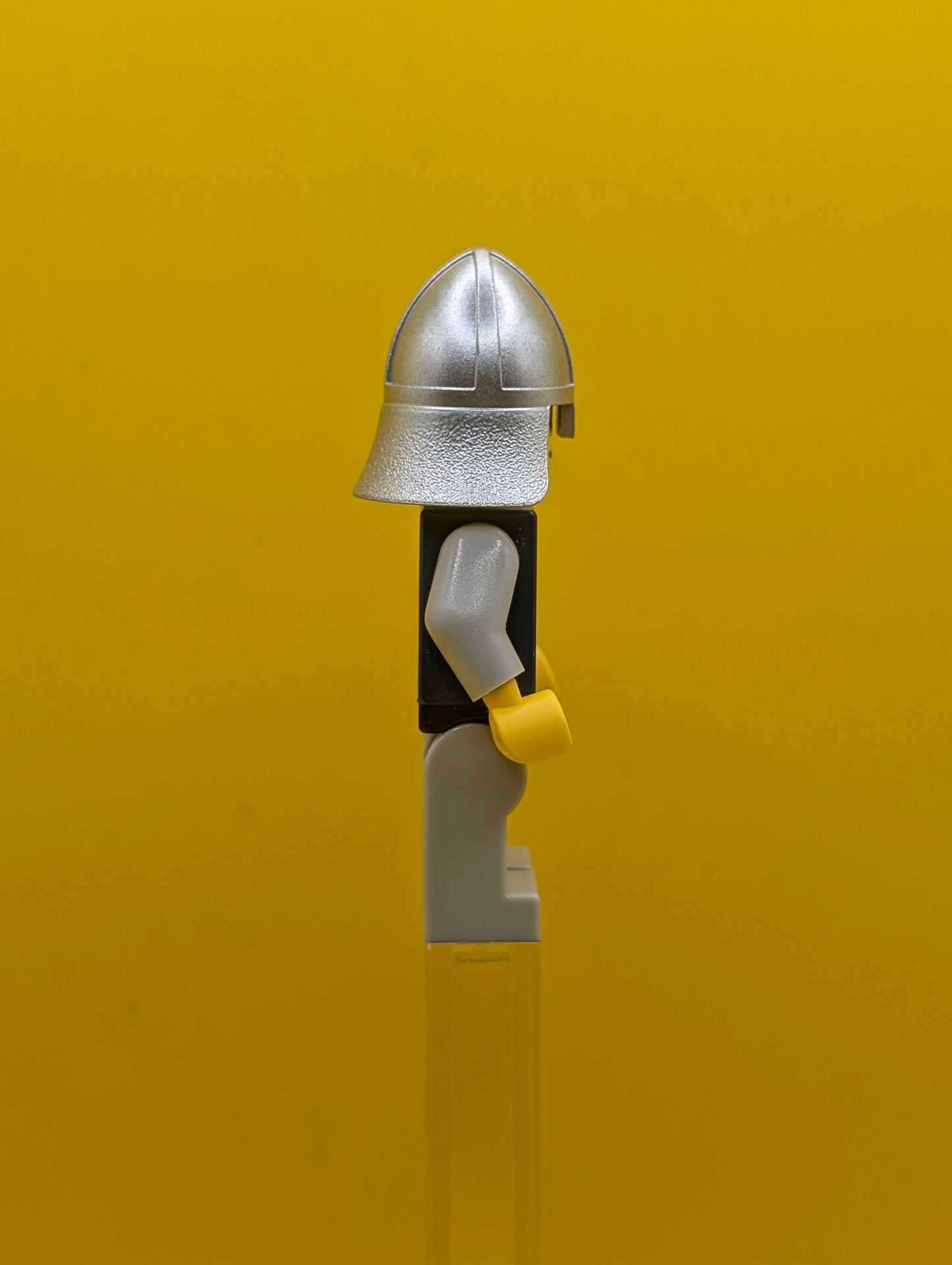 Fantasy Era cas341 Crown Knight Scale Mail with Crown, Helmet with Neck Protector, Dual Sided Head Castle Lego Minifigure