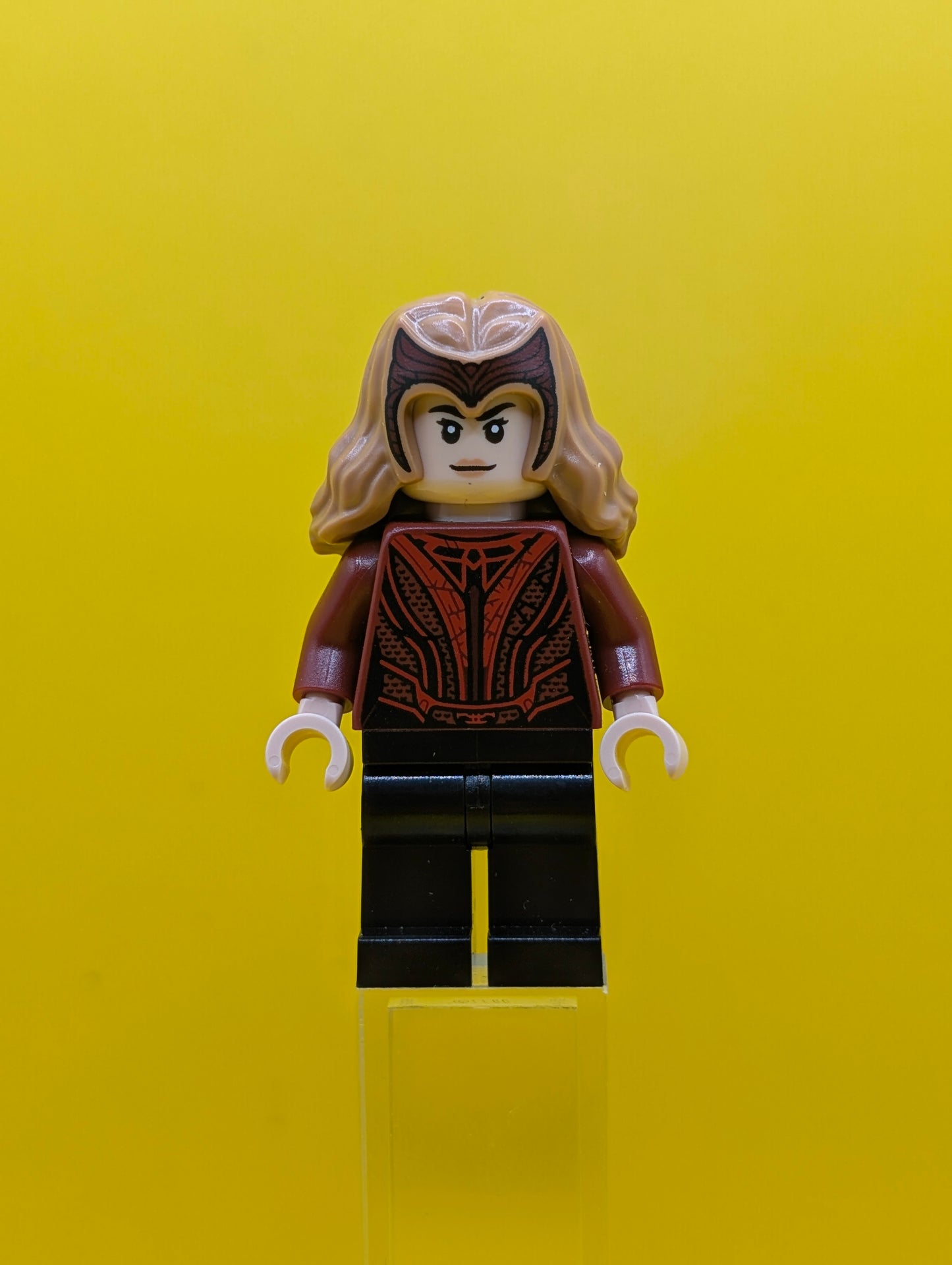 The Scarlet Witch (Wanda Maximoff) sh0831 Plain Legs, Medium Nougat Hair with Tiara Marvel Lego Minifigure