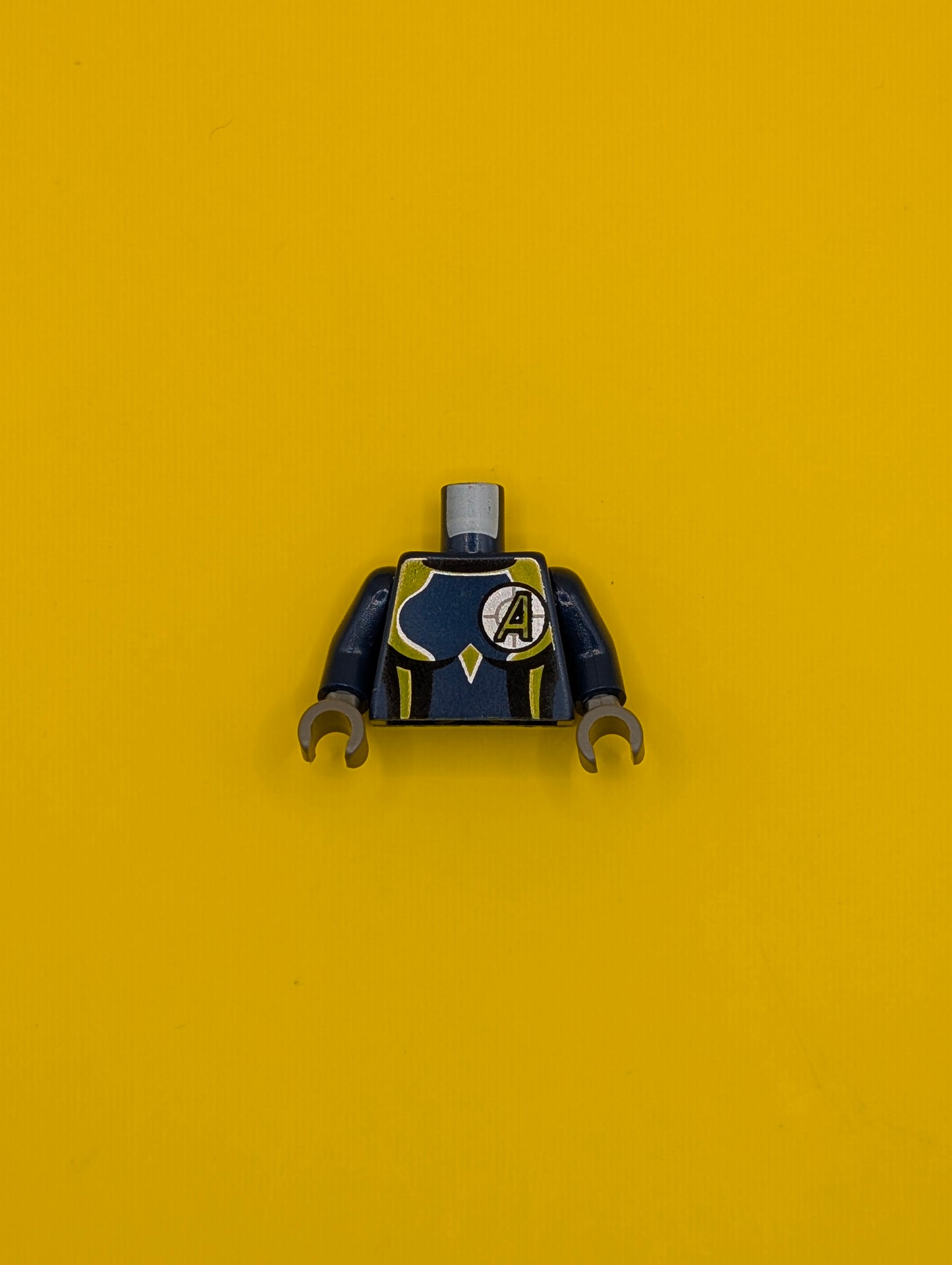 Torso Agents Uniform Female / Dark Blue Arms Pattern / Dark Bluish Gray Hands 973pb0485c01 Lego