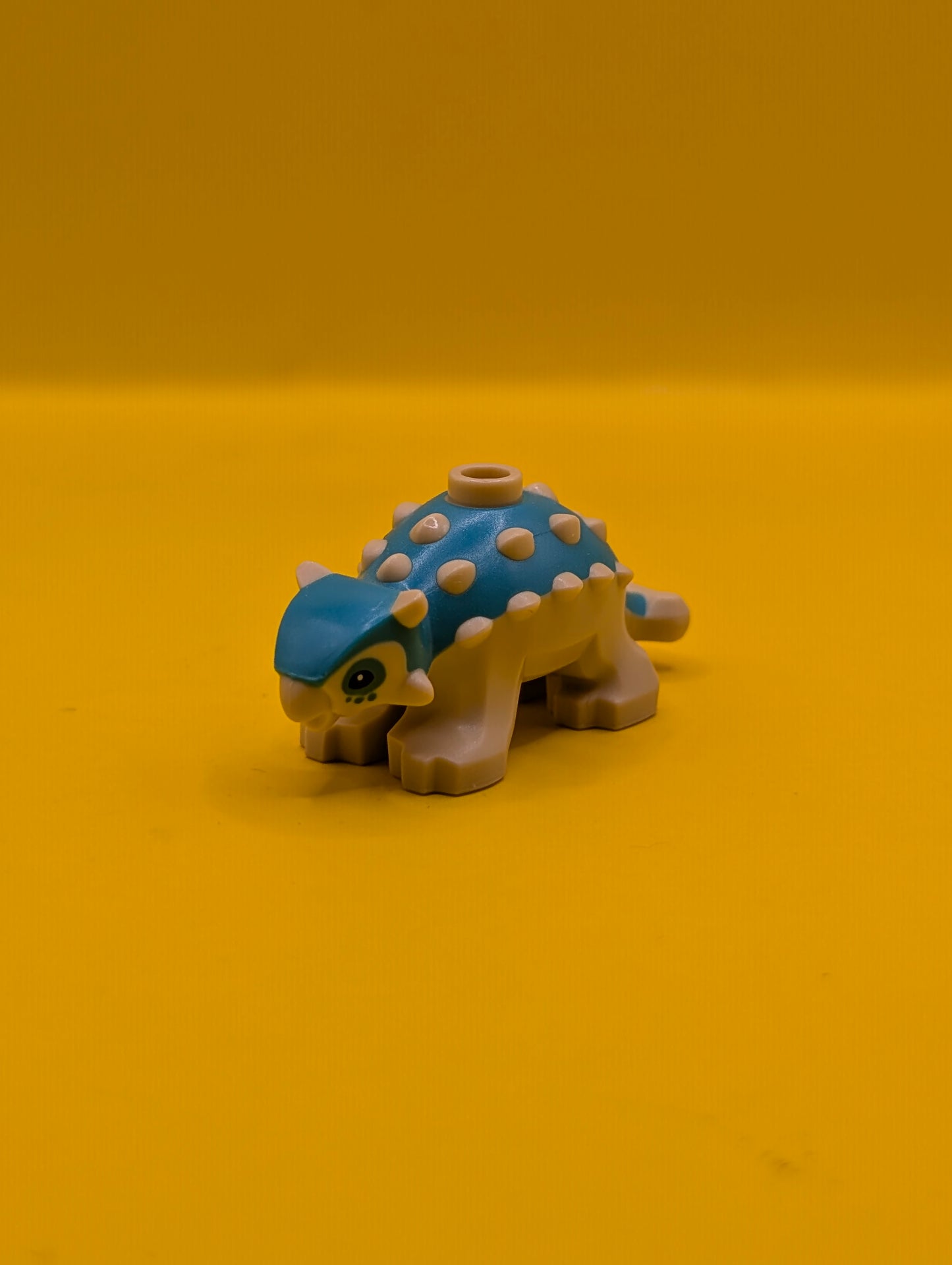 Dinosaur Ankylosaurus 67443pb02 Baby with Dark Turquoise Back and Black Eyes Pattern Jurassic World Lego Minifigure