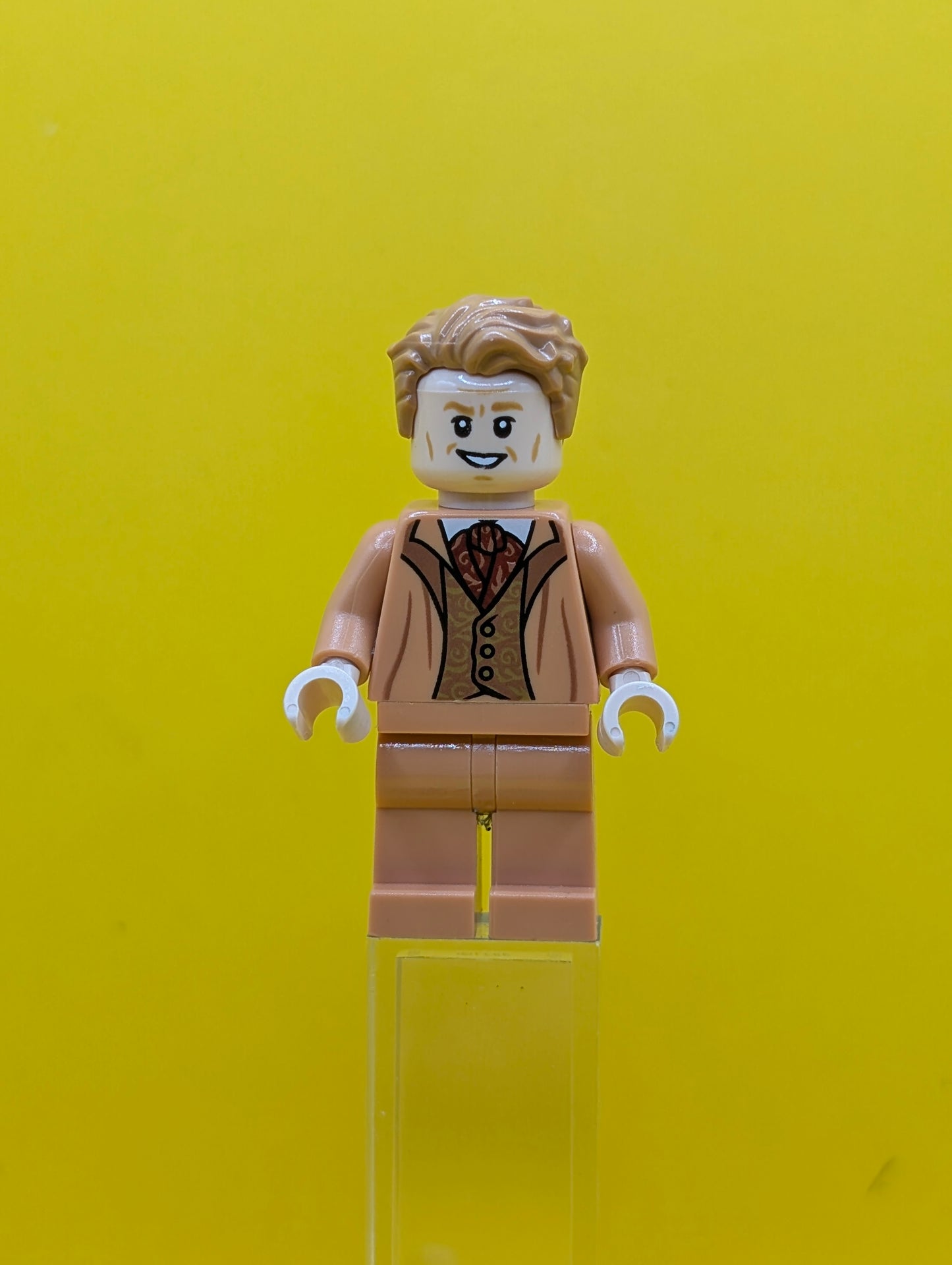 Professor Gilderoy Lockhart hp309 Nougat Torso and Legs Harry Potter Lego Minifigure