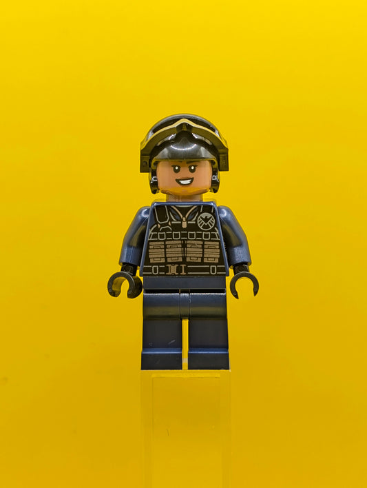 SHIELD Agent sh0917 Female, Tactical Vest, Black Goggles, Medium Brown Head Marvel Lego Minifigure