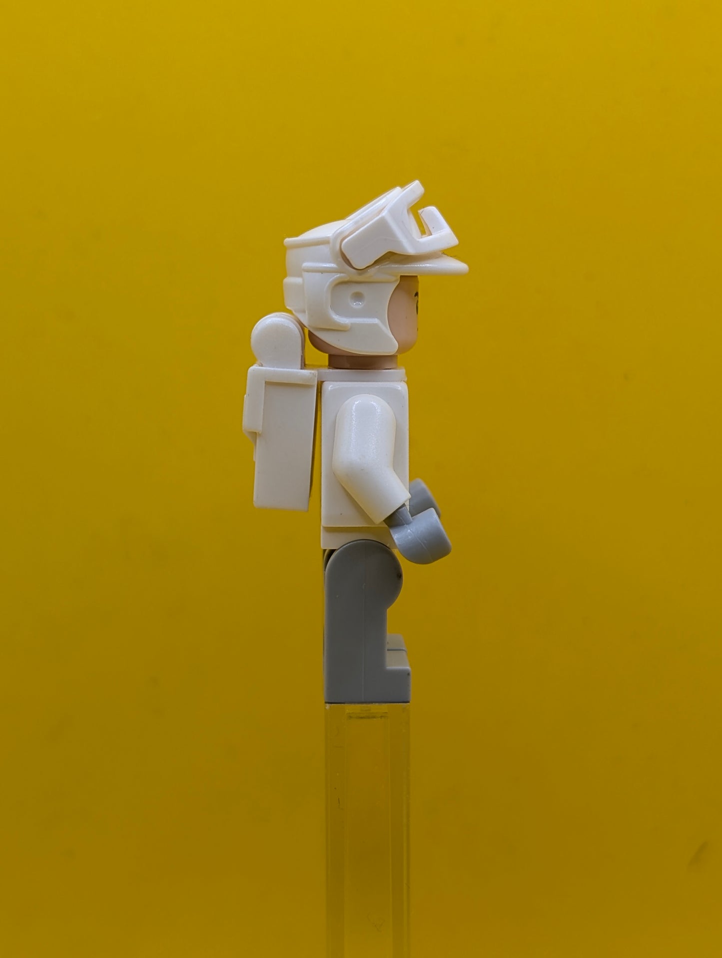 Hoth Rebel Trooper sw0708 White Uniform (Frown) Star Wars Lego Minifigure