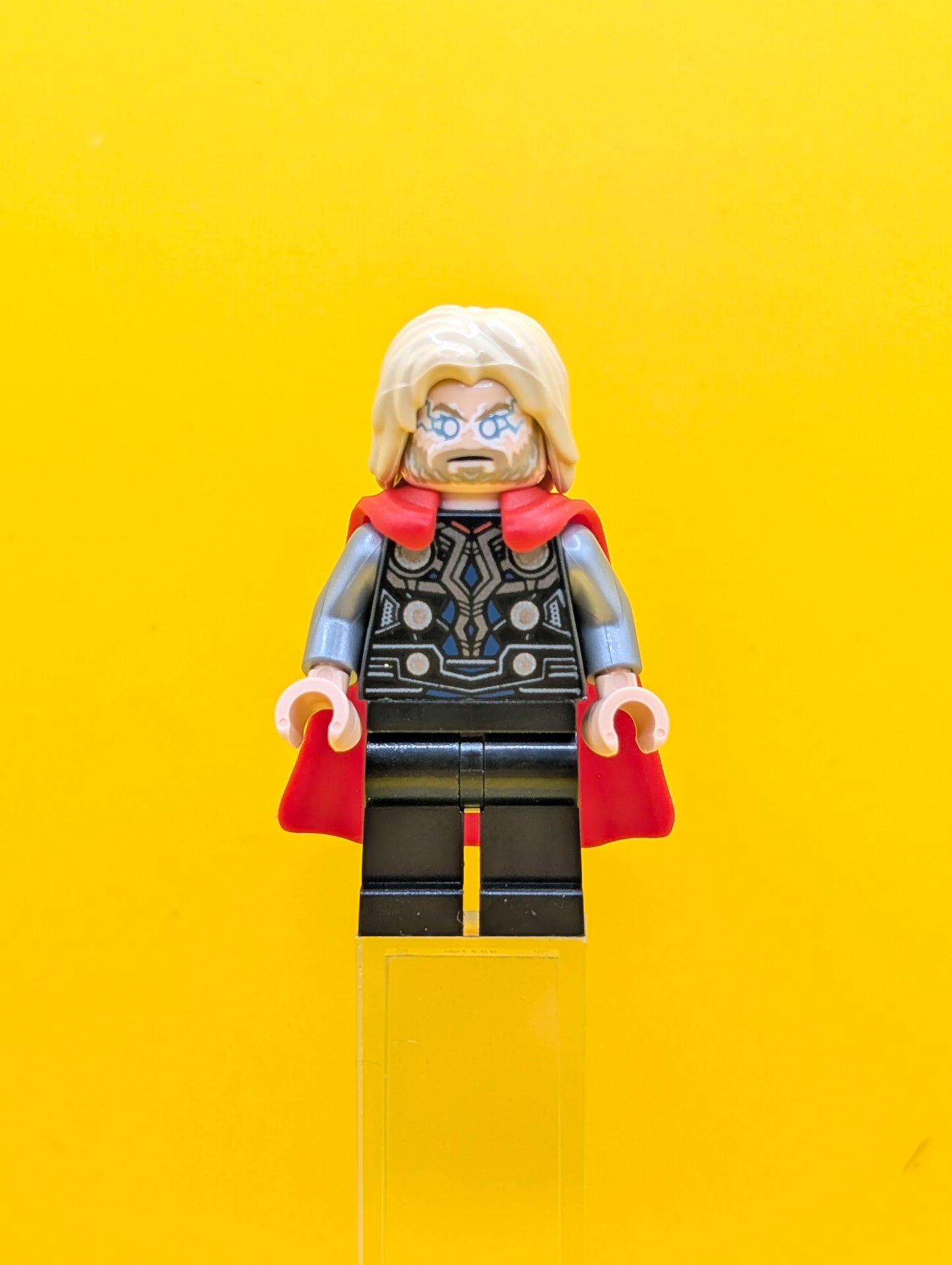 Thor sh0972 Flexible Rubber Cape, Black Legs, Tousled Hair Marvel Lego Minifigure
