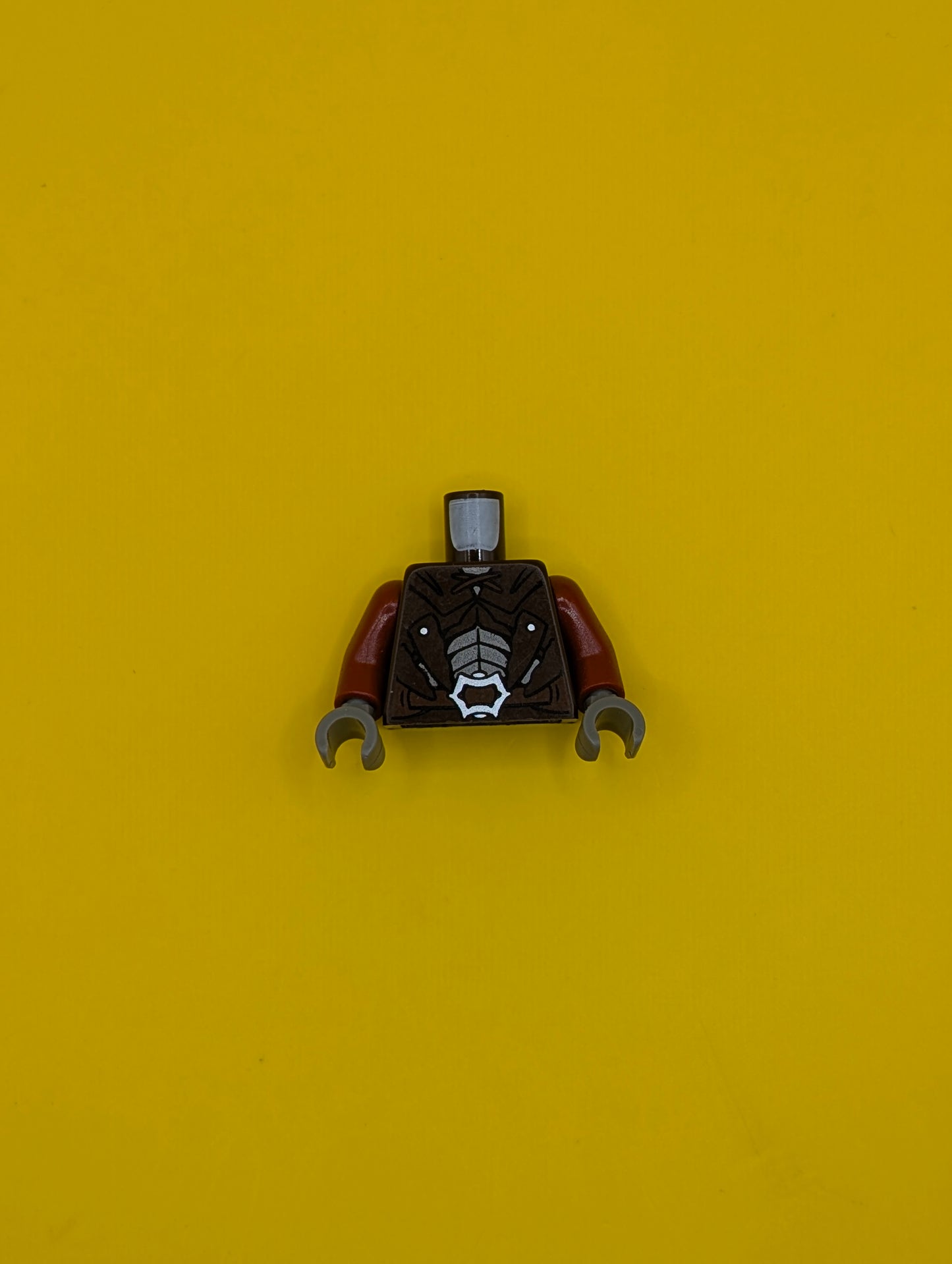 Torso LotR Leather Armor with Buckle Pattern (Uruk-hai) / Dark Red Arms / Dark Bluish Gray Hands 973pb1130c01 Lego