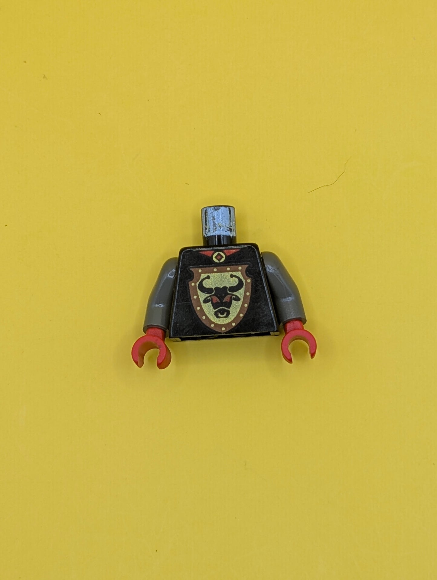 Torso Castle Knights Kingdom Bull's Head on Brown Shield Pattern / Dark Gray Arms / Red Hands 973px120c01 Lego