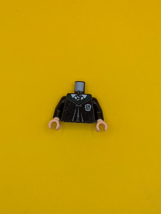 973pb4031c01 Torso Hogwarts Robe Clasped with Slytherin Crest Pattern / Black Arms / Light Nougat Hands Lego Part