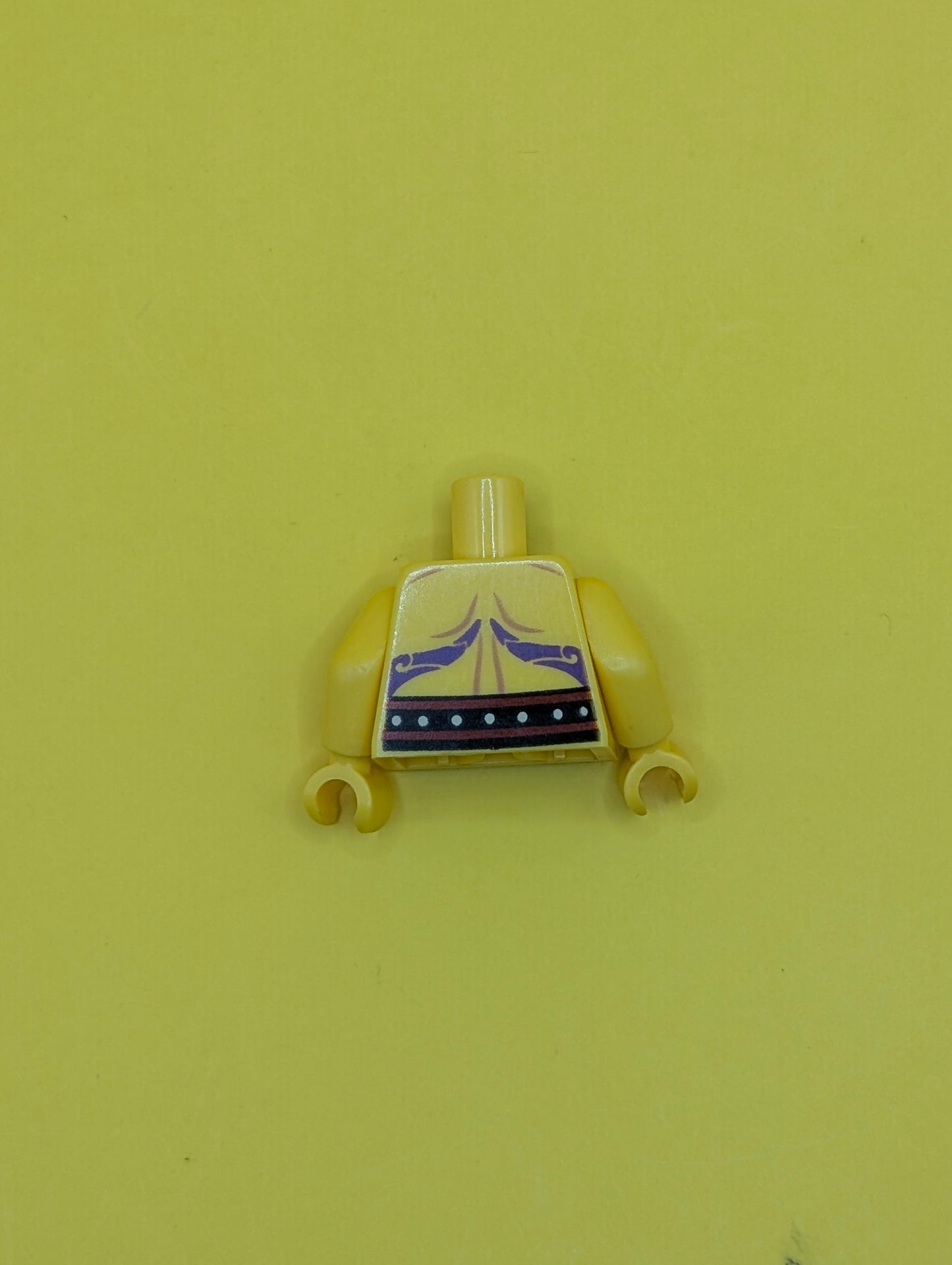Torso Ninjago Bare Chest Muscles, Dark Purple Snake Tattoos, Belt with Tan Snake Buckle Pattern / Yellow Arms / Yellow Hands 973pb1901c01 Lego