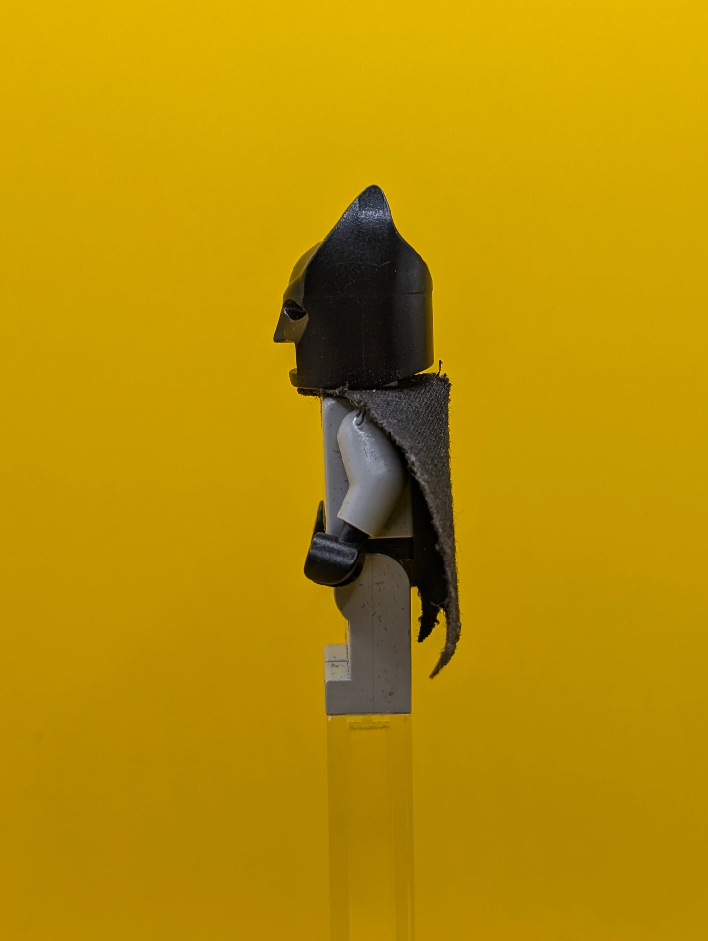 Batman bat001 Light Bluish Gray Suit, Black Mask Dc Lego Minifigure