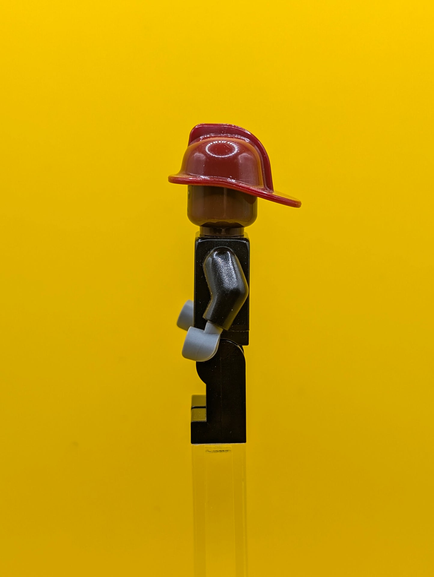 Firefighter sh0579 Dark Red Fire Helmet, Reddish Brown Head, Reflective Stripes Marvel Lego Minifigure