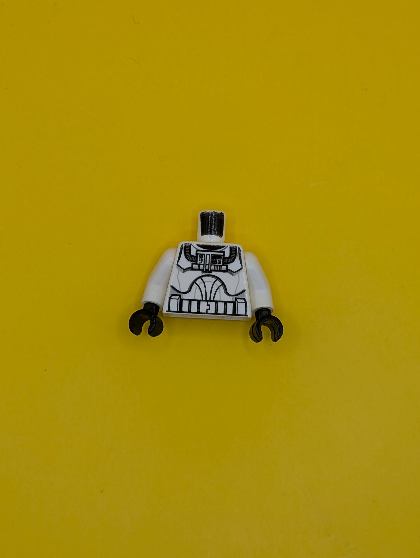 973pb0500c01 Torso SW Armor Clone Pilot (Clone Wars) Pattern / White Arms / Black Hands Lego Part