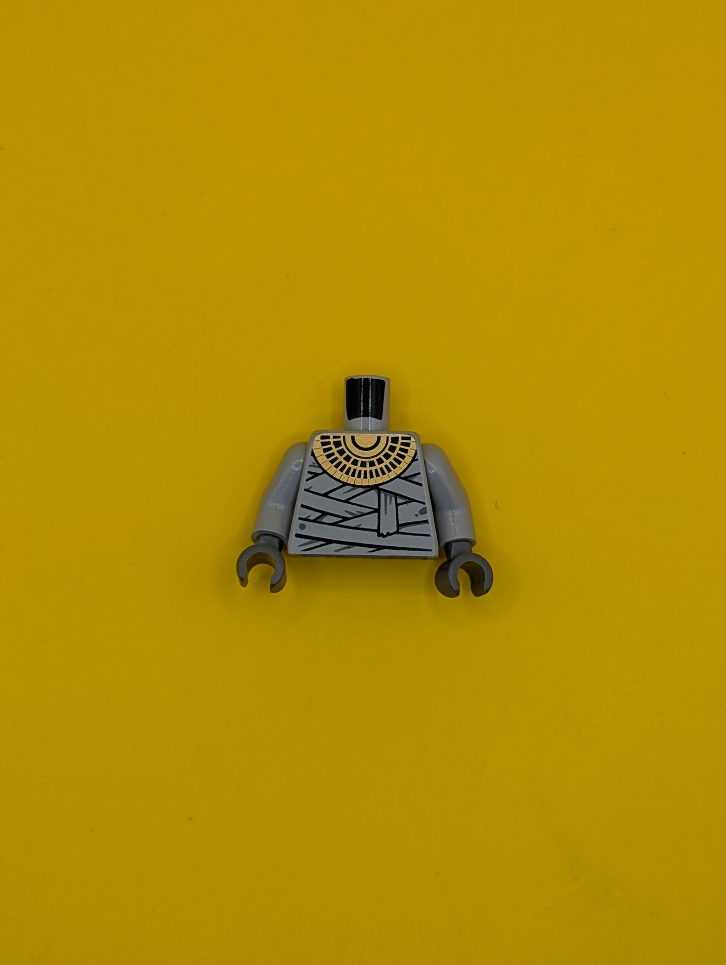 Torso Pharaoh's Quest Mummy Wrappings and Gold Necklace Pattern / Light Bluish Gray Arms / Dark Bluish Gray Hands 973pb0780c01 Lego