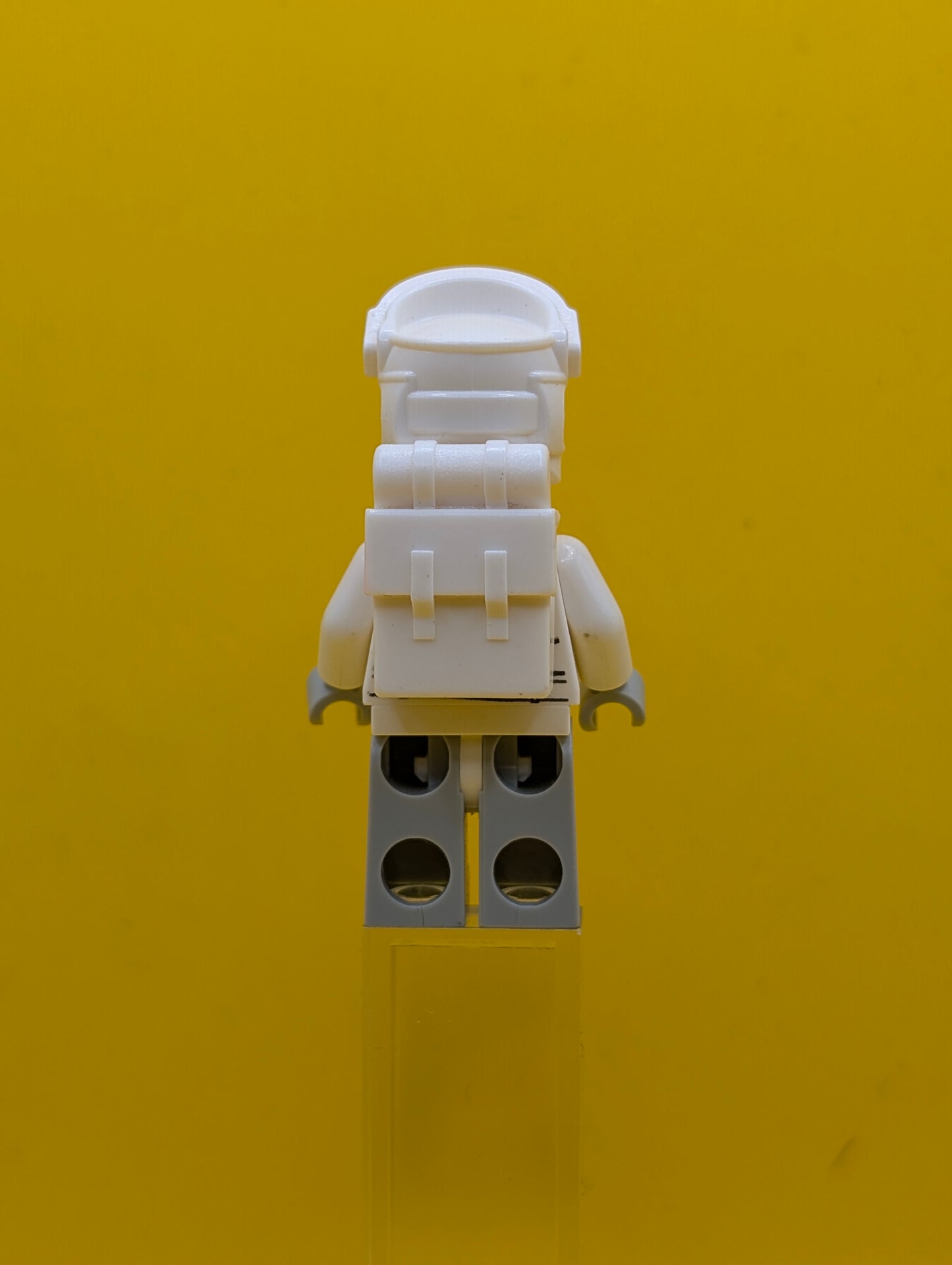 Hoth Rebel Trooper sw0708 White Uniform (Frown) Star Wars Lego Minifigure
