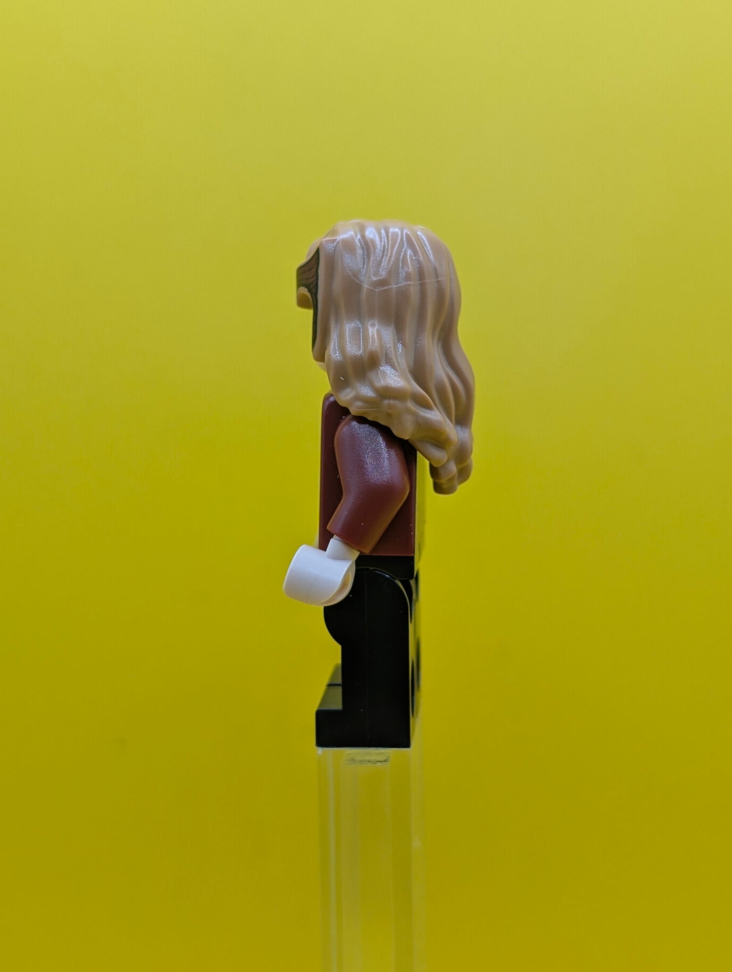 The Scarlet Witch (Wanda Maximoff) sh0831 Plain Legs, Medium Nougat Hair with Tiara Marvel Lego Minifigure