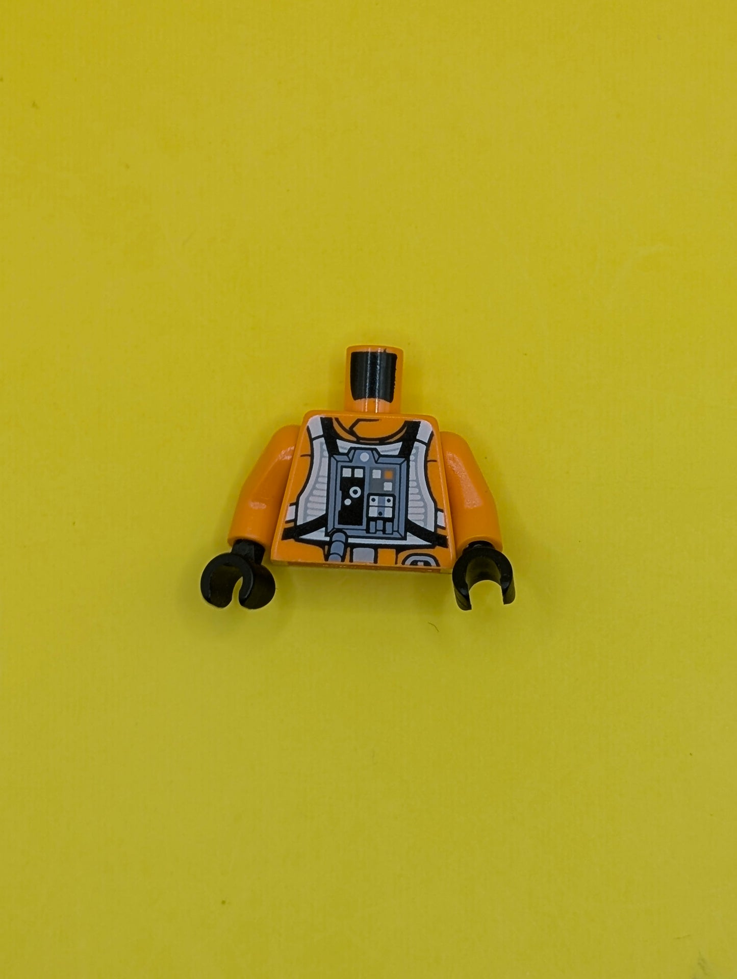Torso SW Rebel Pilot with Black Belt with Buckle on Back Pattern / Orange Arms / Black Hands 973pb1588c01