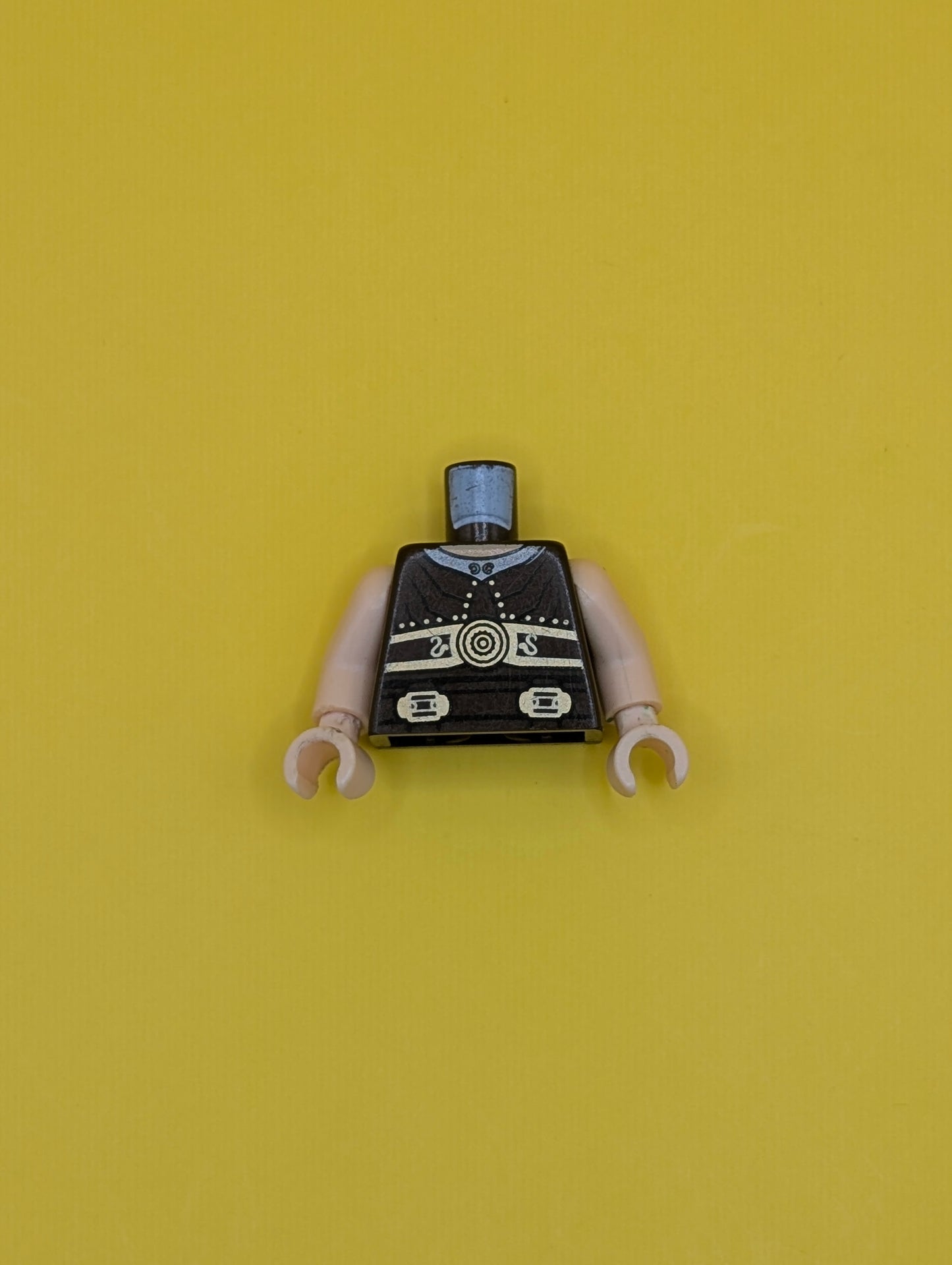 Torso Armor Ribbed with Disk and Two Buckles Pattern / Light Nougat Arms / Light Nougat Hands 973pb0645c01 Lego