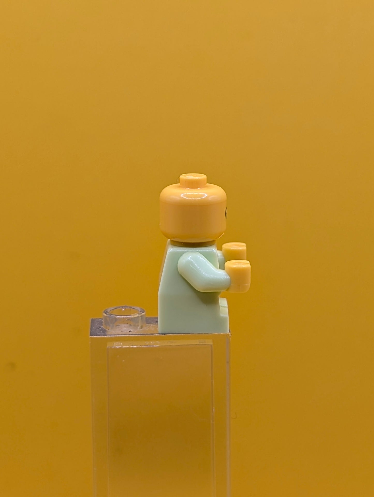 Baby cty0918 Yellowish Green Body with Yellow Hands City Lego Minifigure