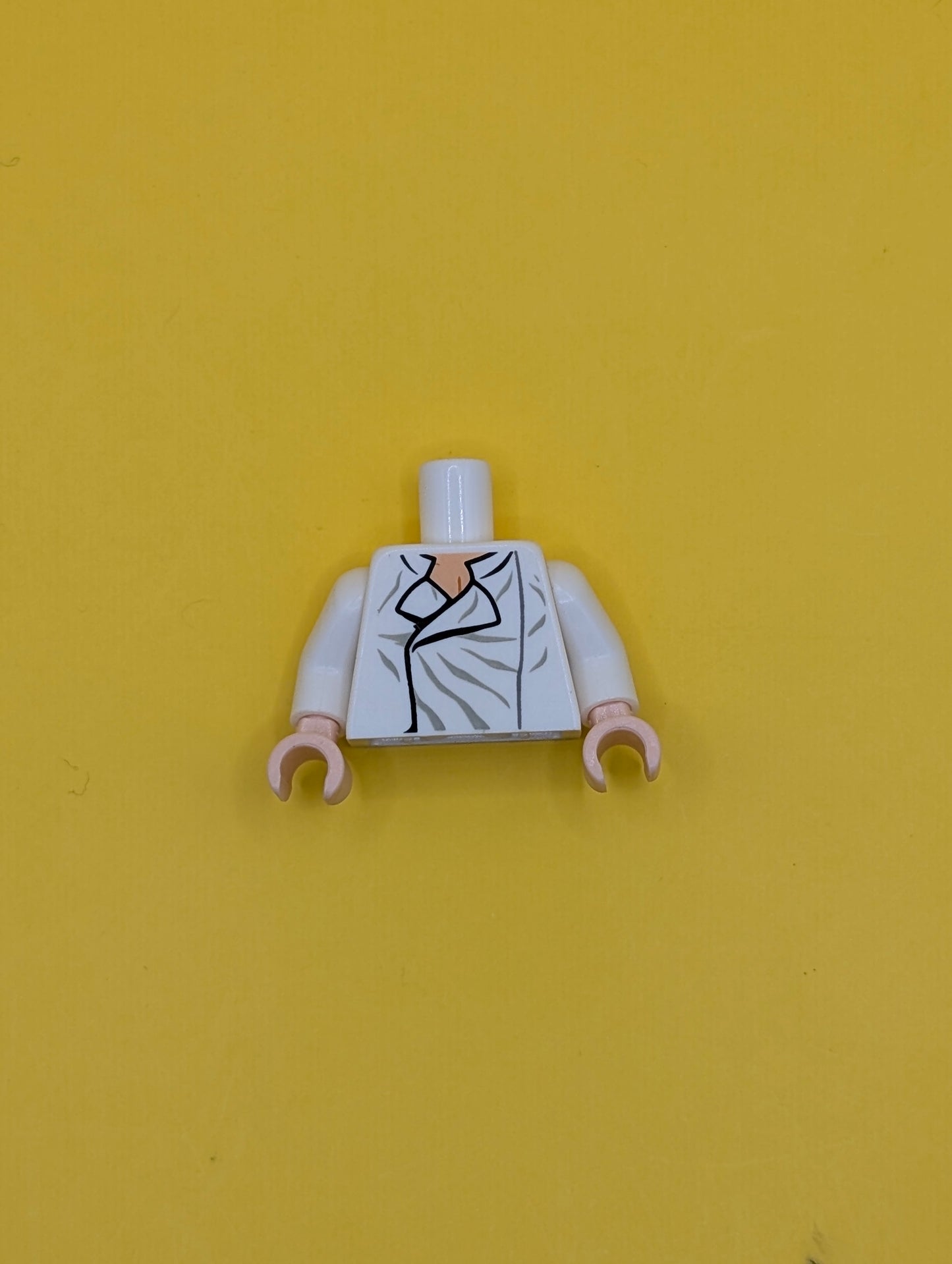 Torso SW Shirt Open Collar with Wrinkles Pattern (Han Solo) / White Arms / Light Nougat Hands 973pb0725c01 Lego