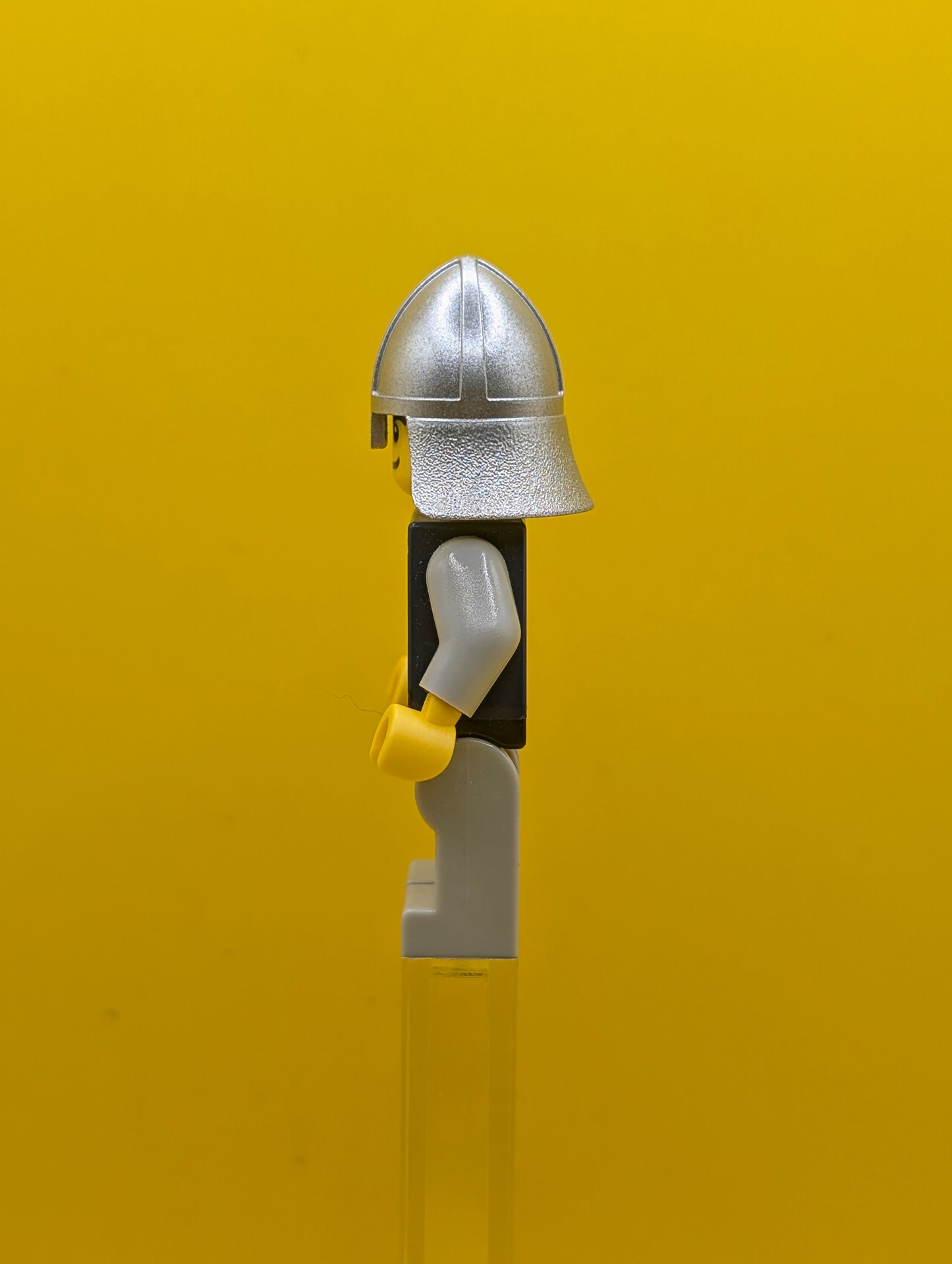 Fantasy Era cas341 Crown Knight Scale Mail with Crown, Helmet with Neck Protector, Dual Sided Head Castle Lego Minifigure