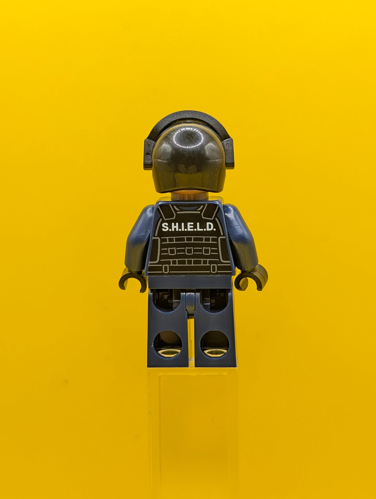 SHIELD Agent sh0917 Female, Tactical Vest, Black Goggles, Medium Brown Head Marvel Lego Minifigure