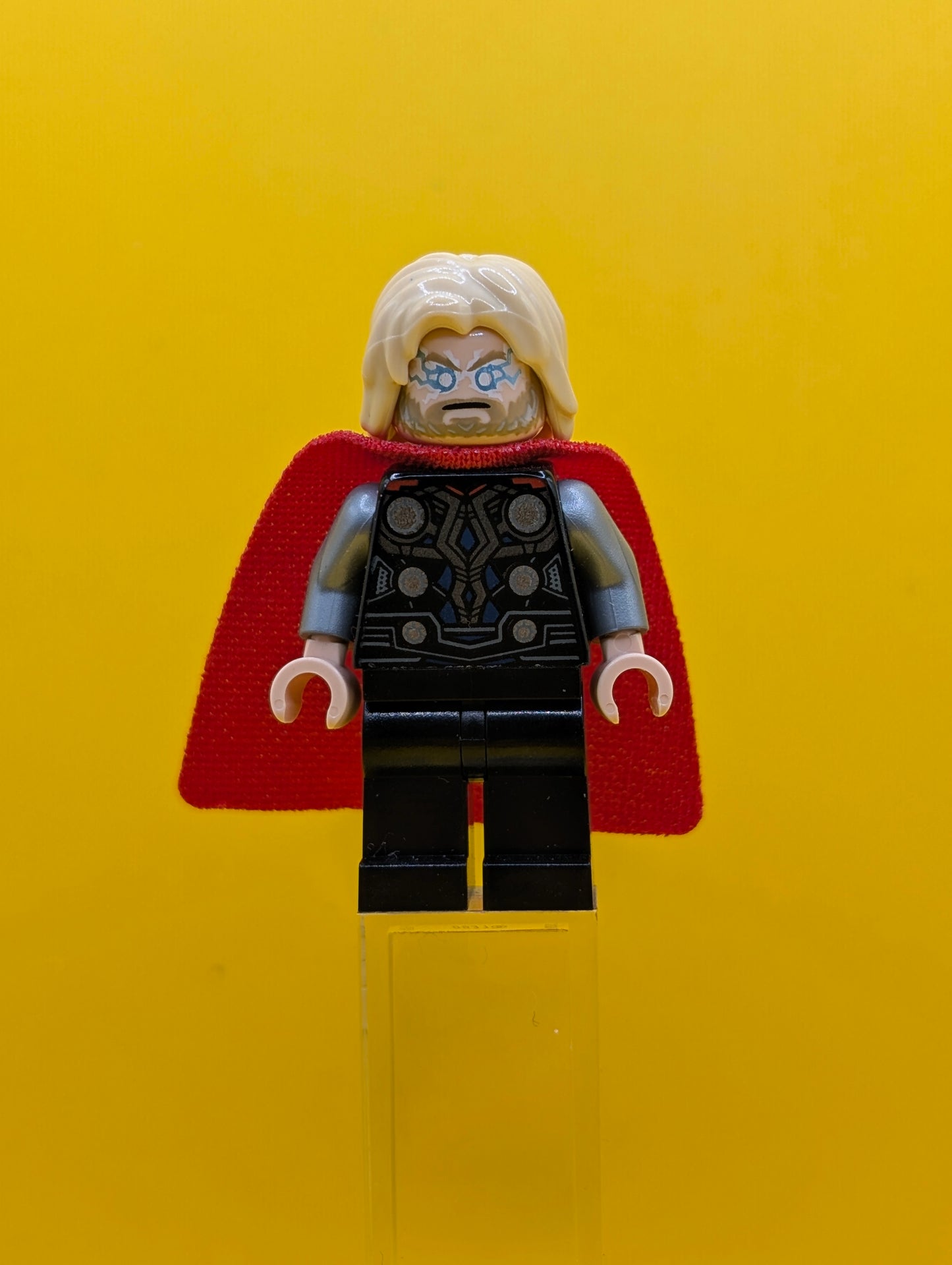 Thor sh0915 Spongy Cape with Single Hole, Black Legs, Bushy Hair Marvel Lego Minifigure